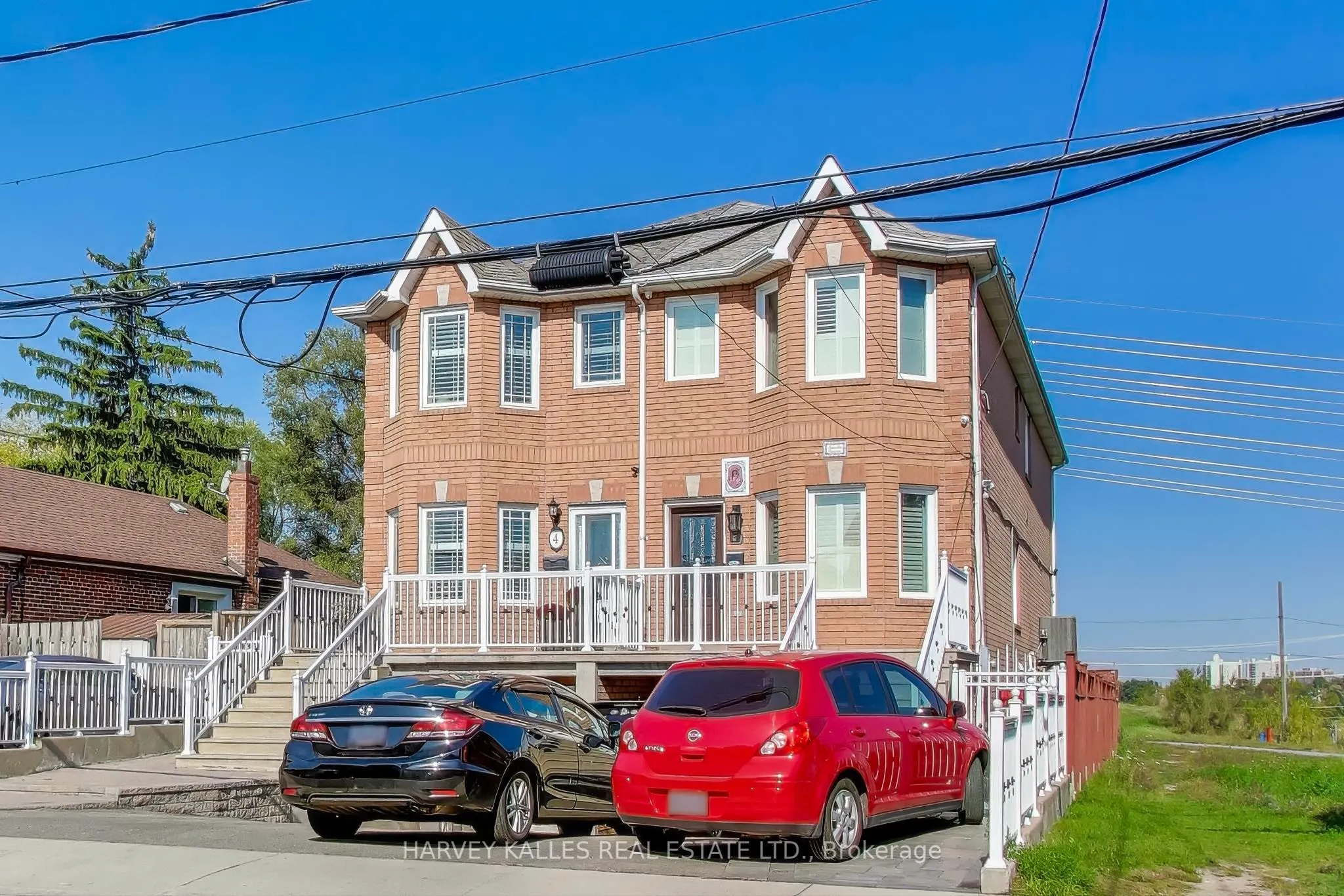 4 Corbett Avenue