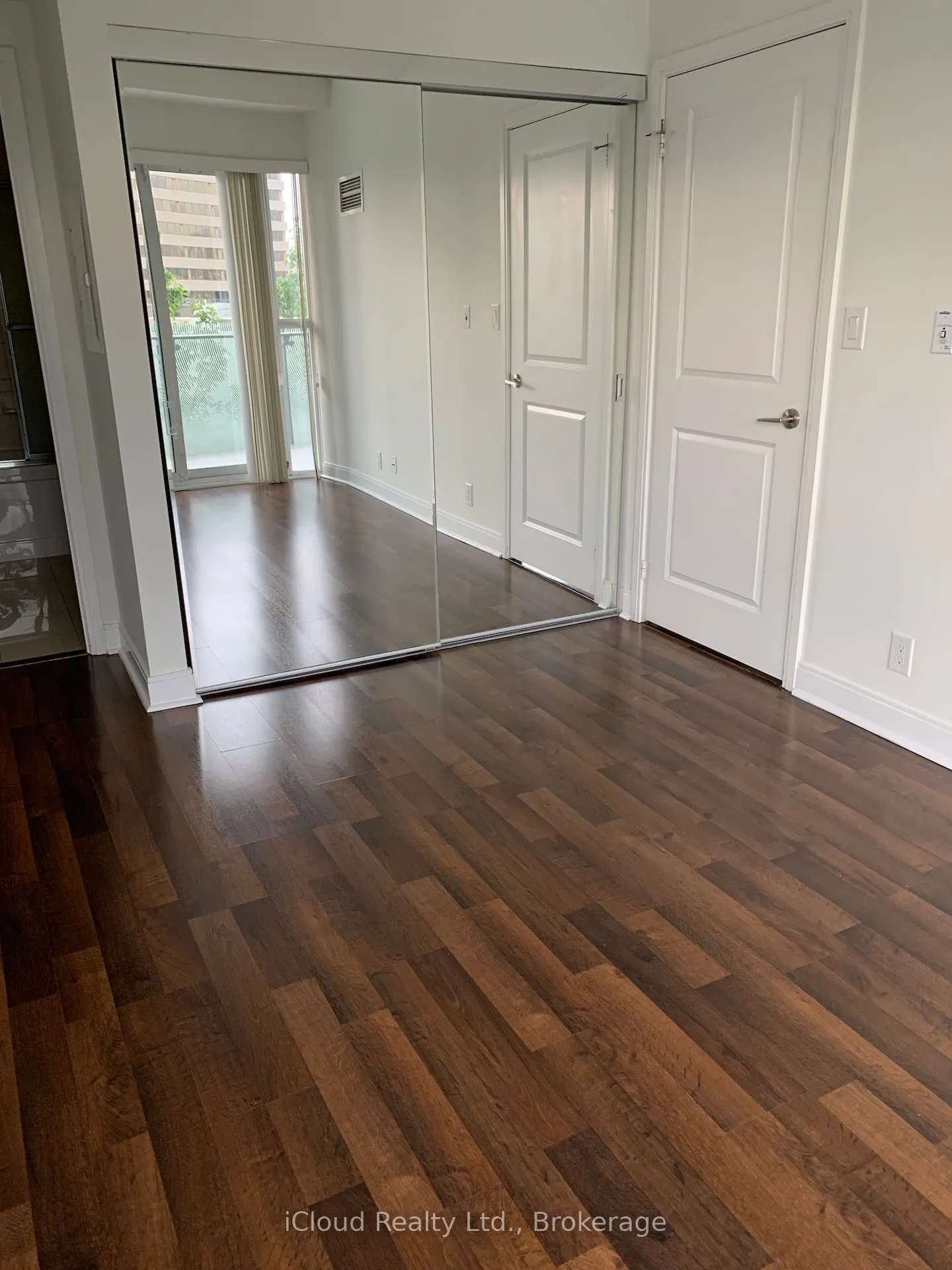 50 Absolute Avenue, #408
