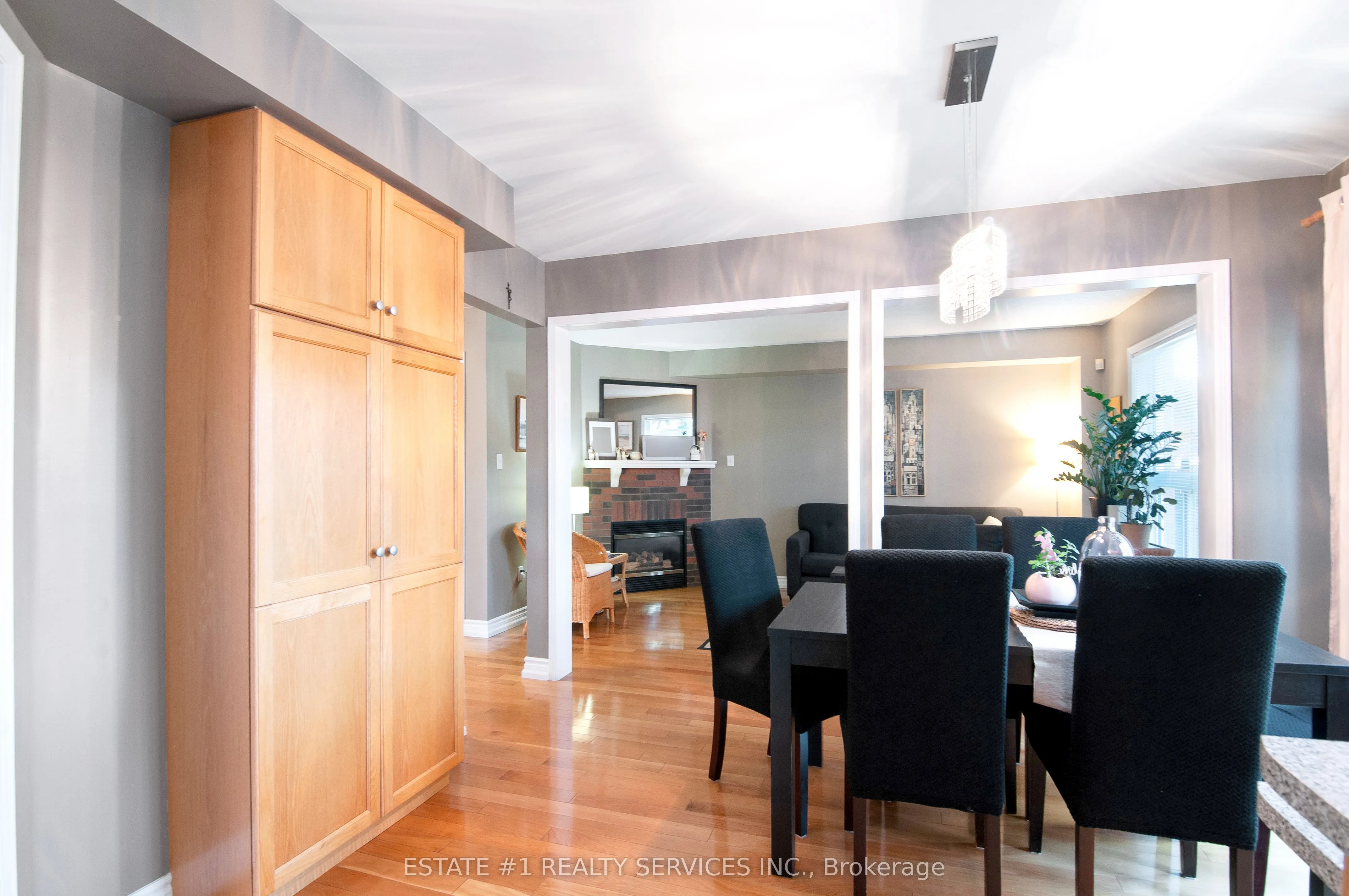 102 Cresthaven Road