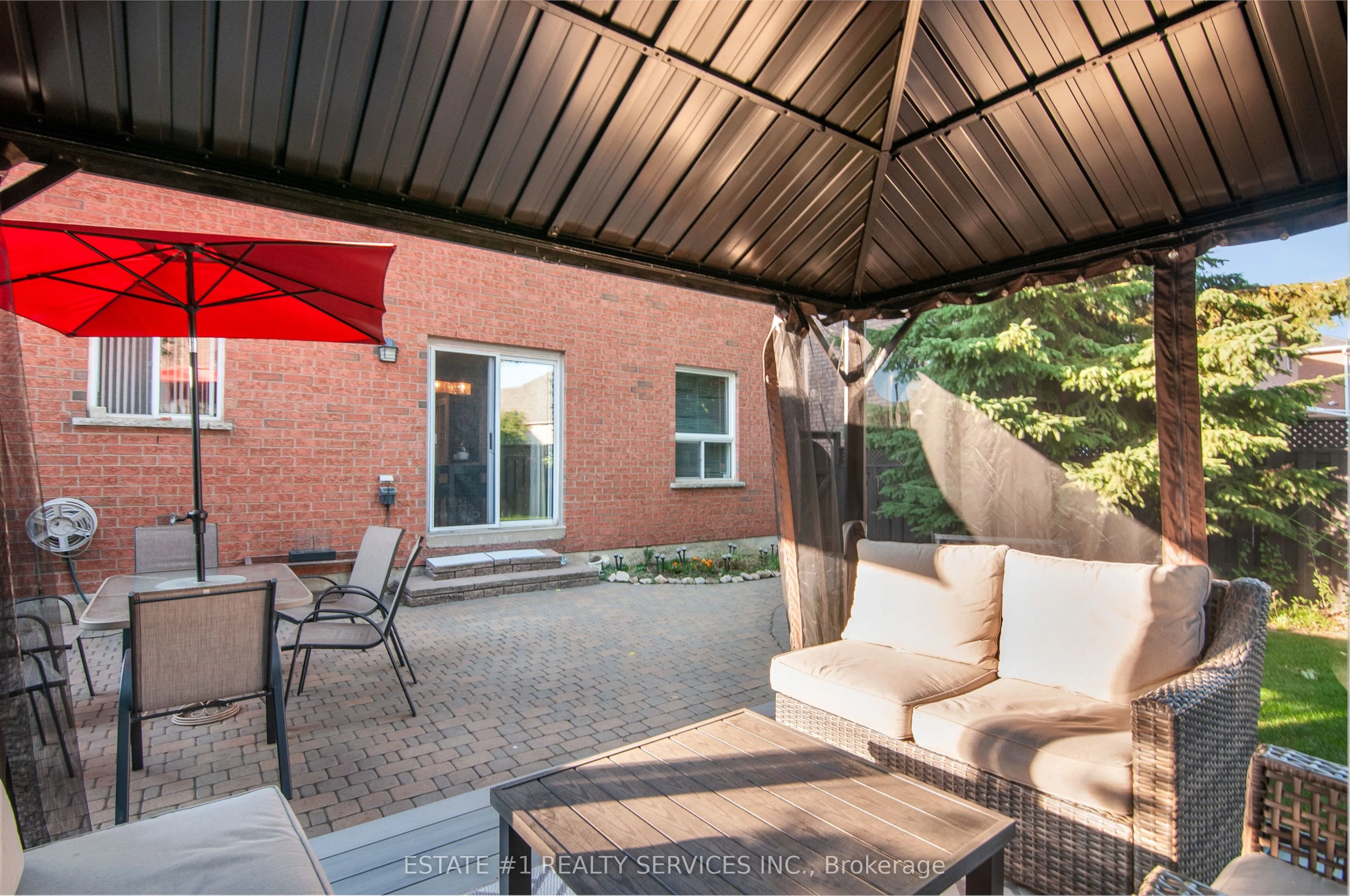 102 Cresthaven Road