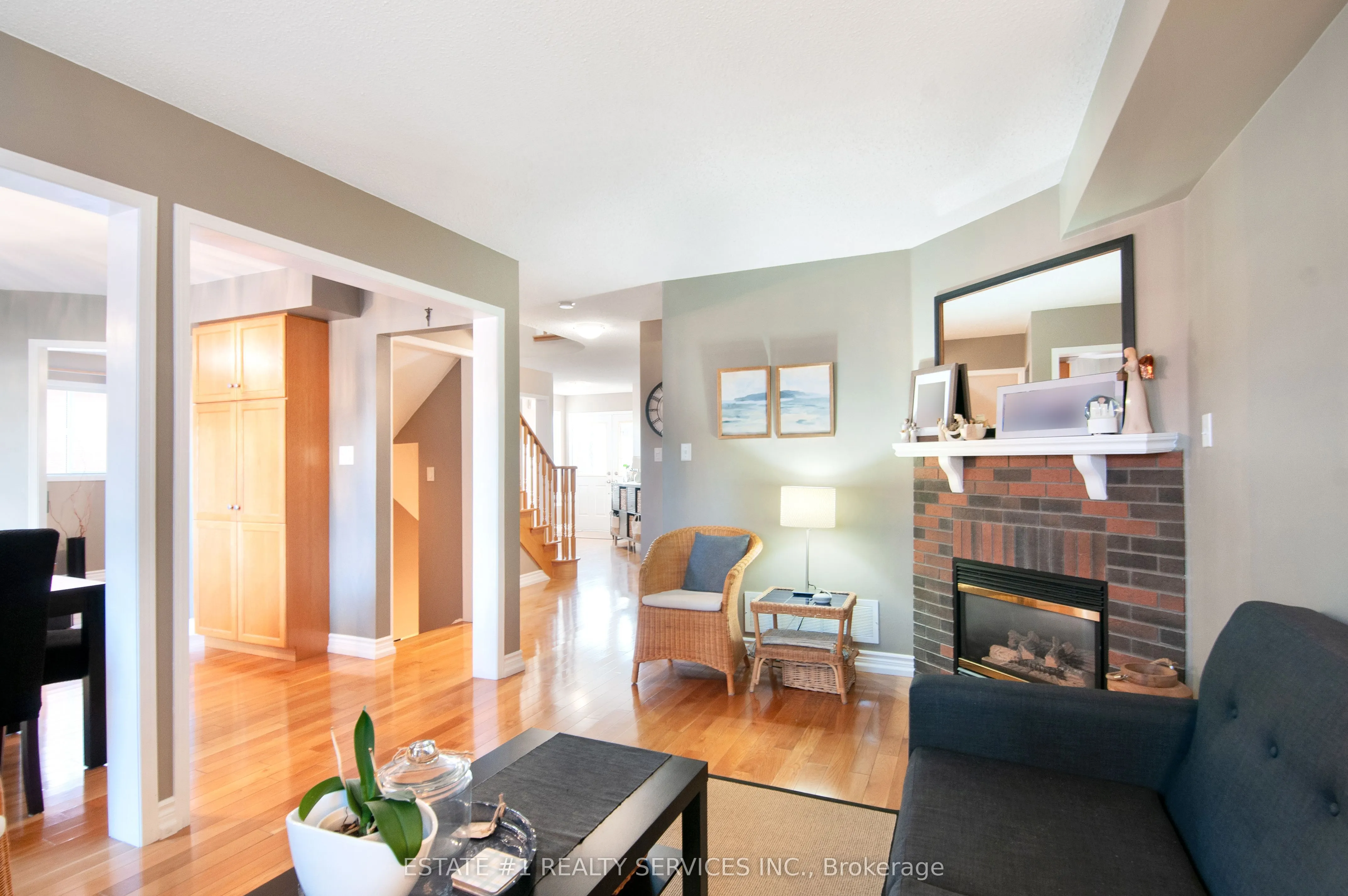 102 Cresthaven Road