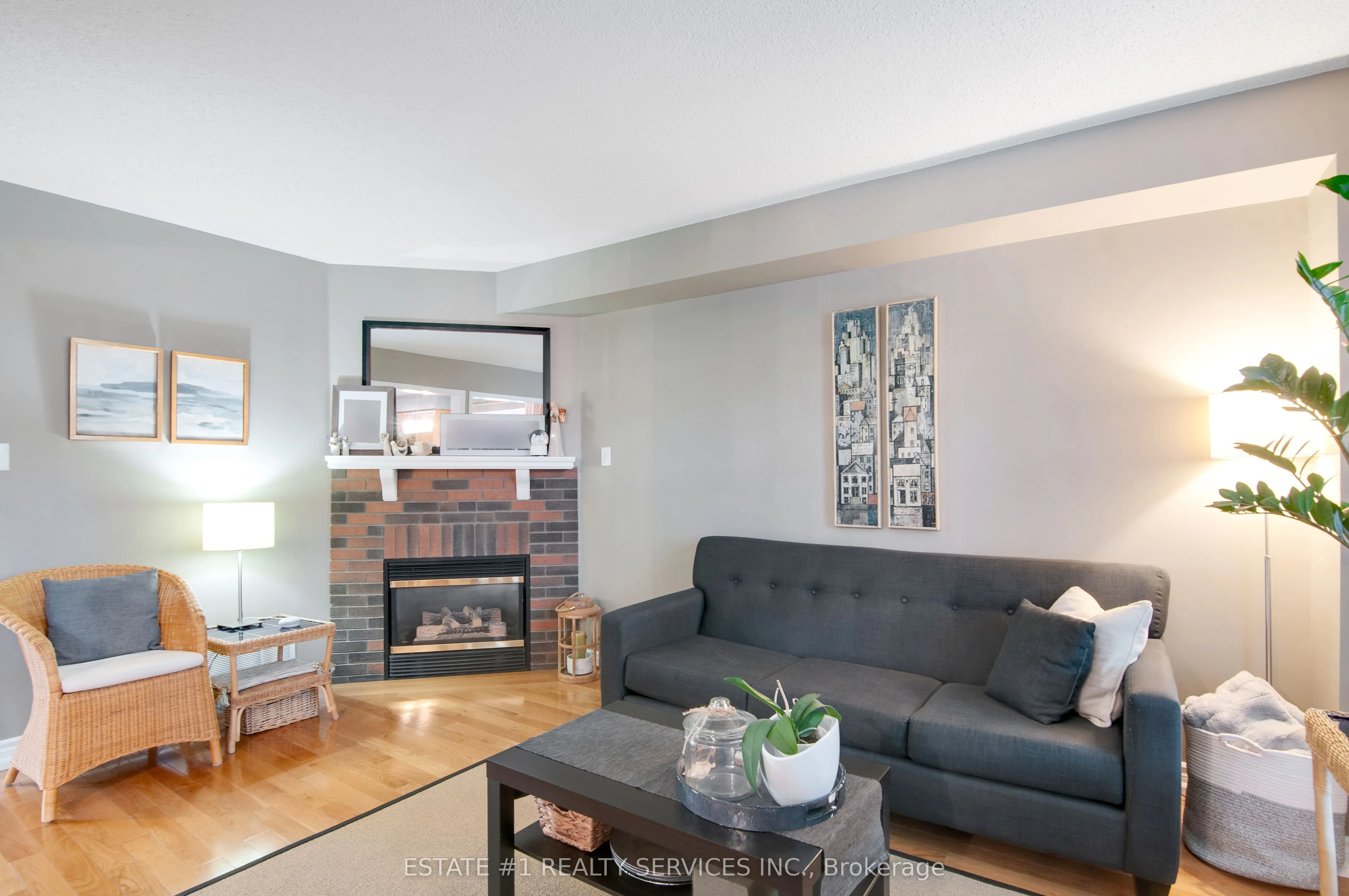 102 Cresthaven Road