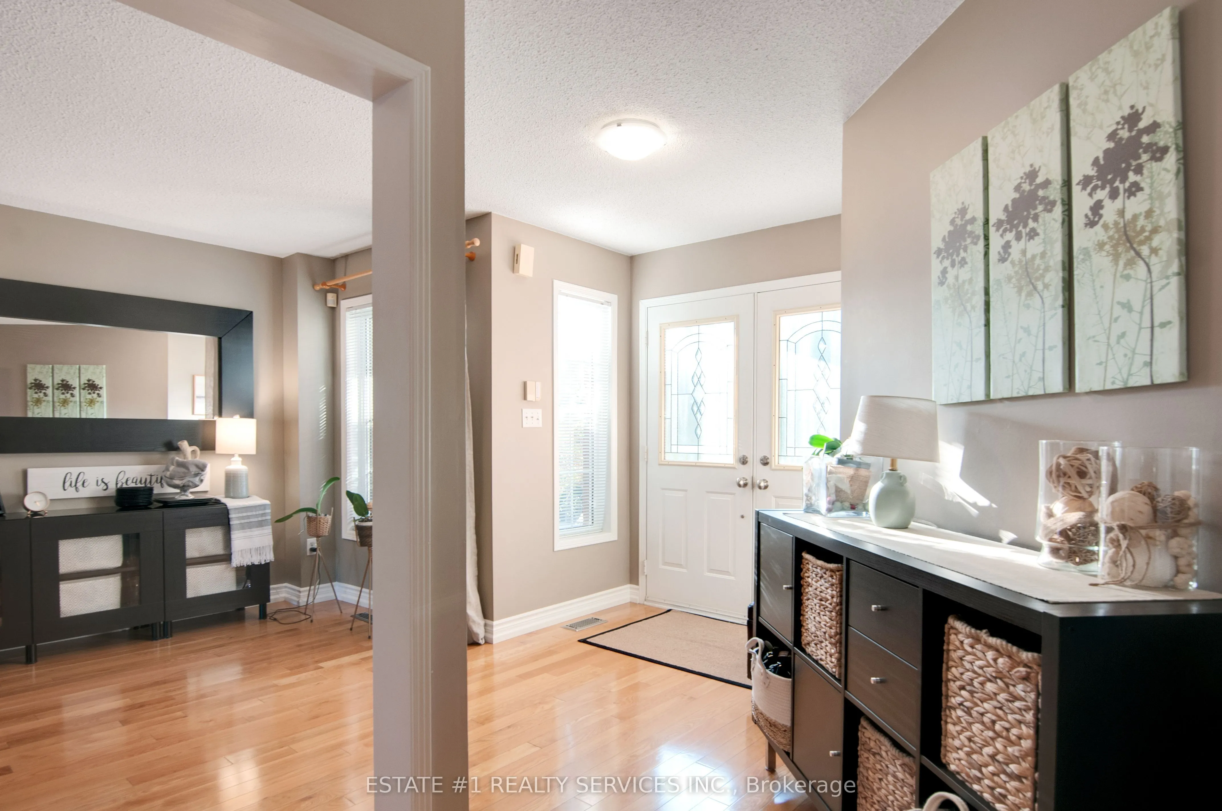102 Cresthaven Road