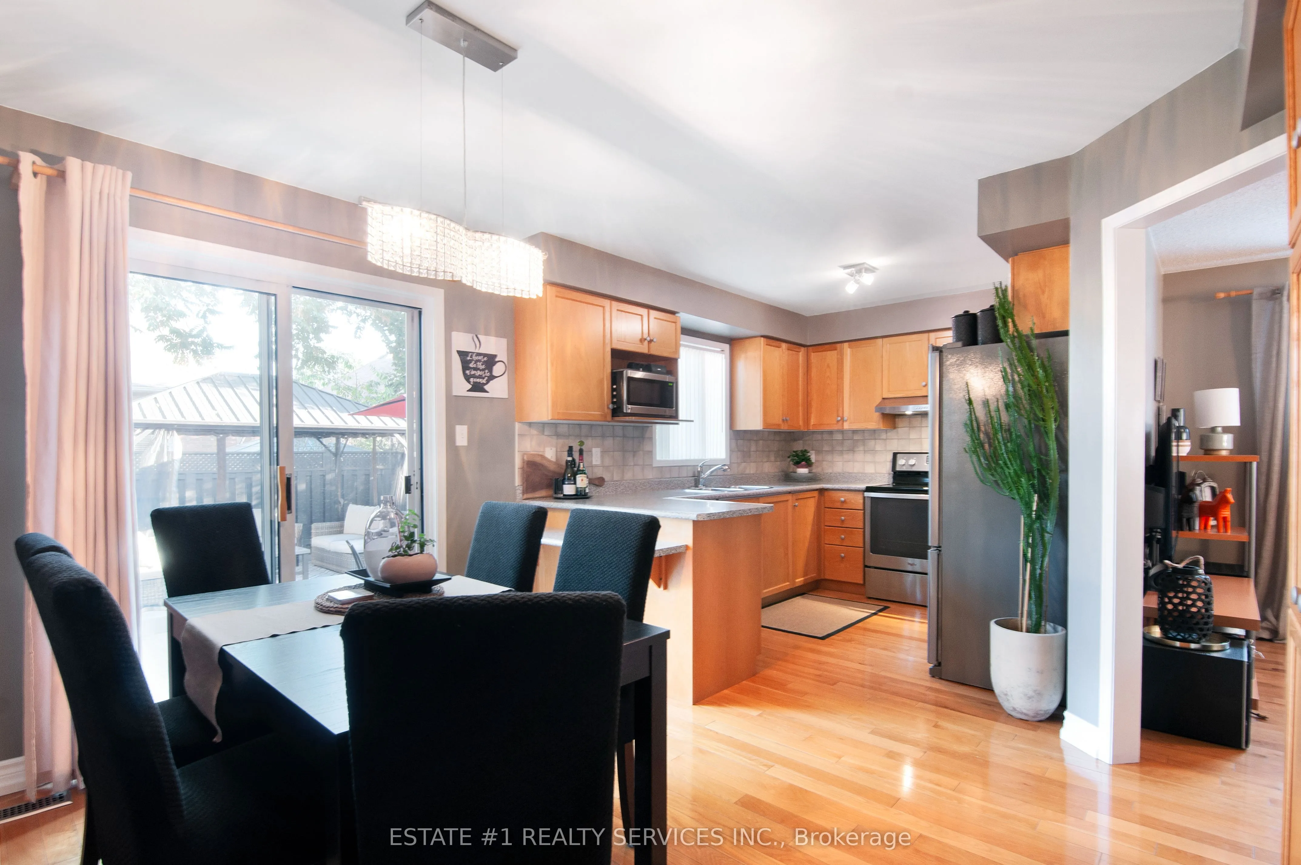 102 Cresthaven Road