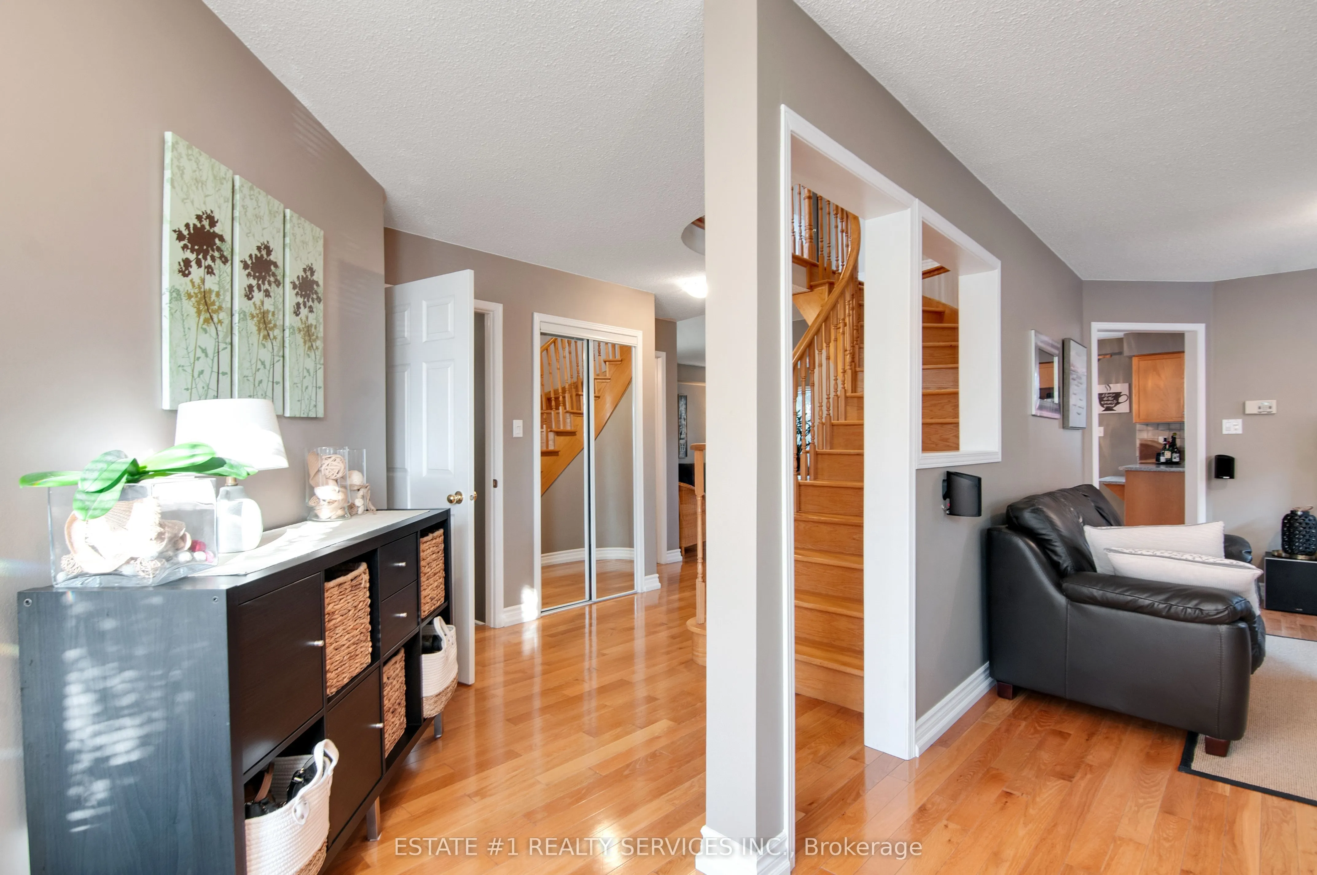 102 Cresthaven Road
