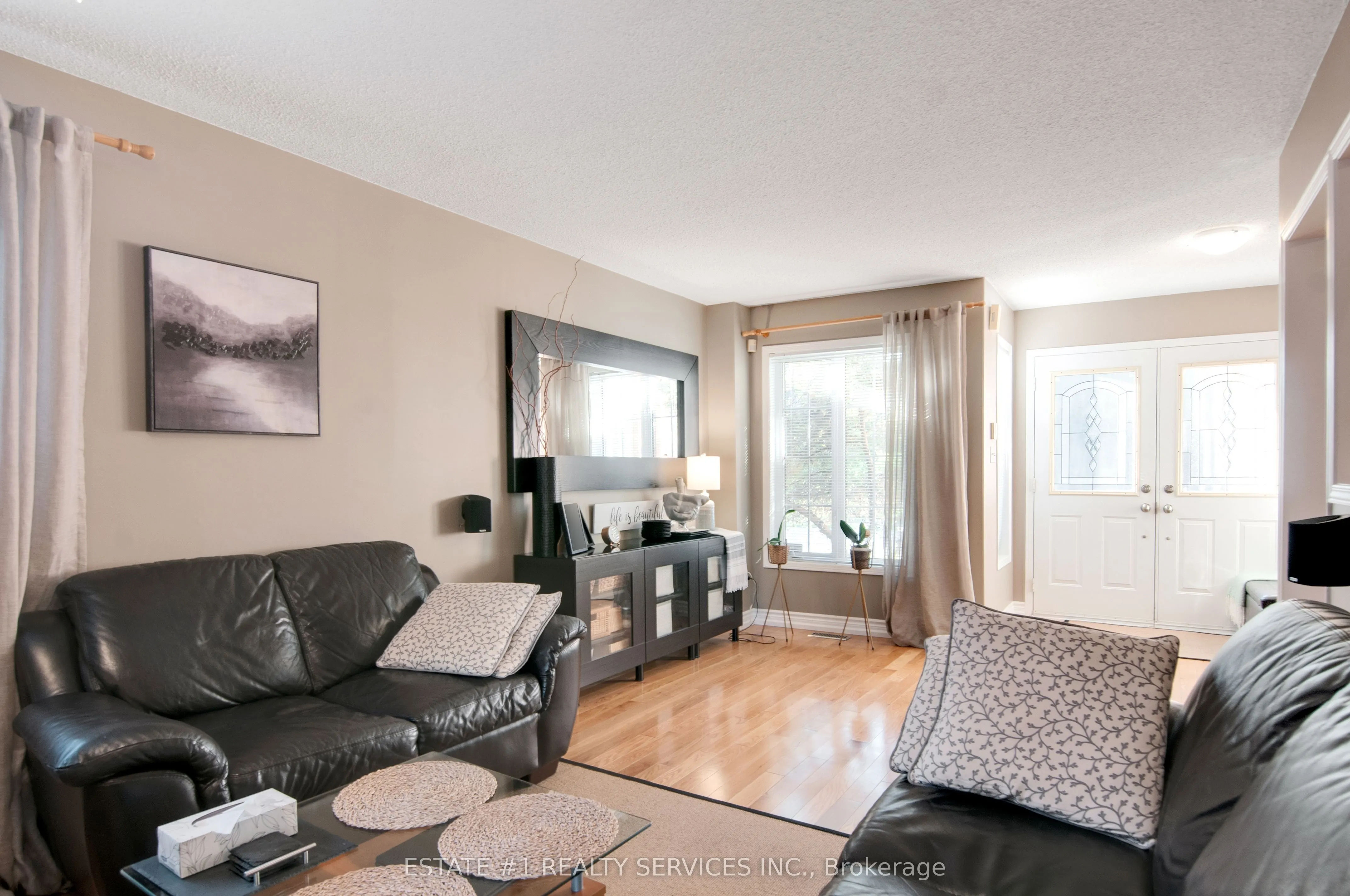 102 Cresthaven Road