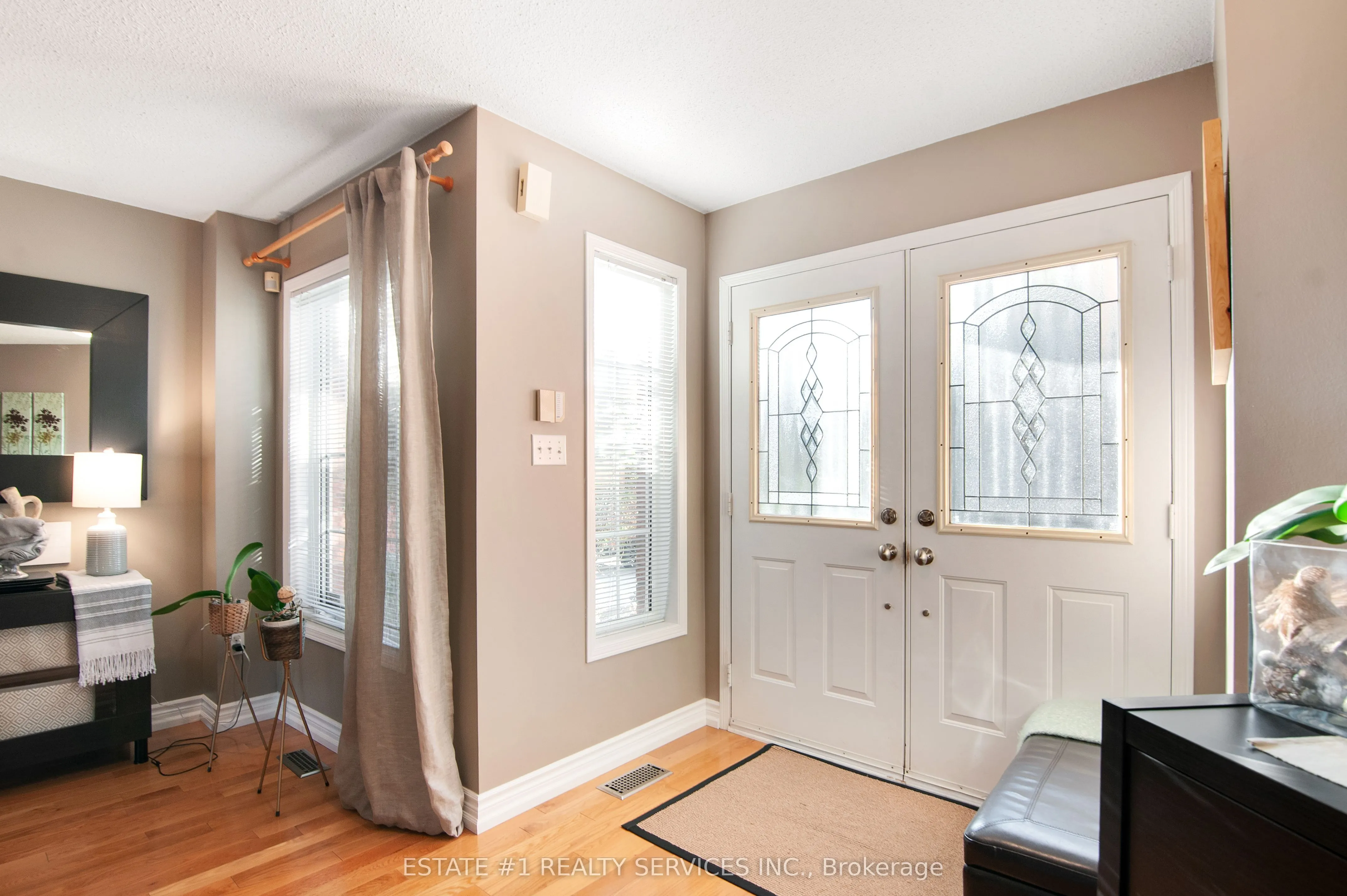 102 Cresthaven Road