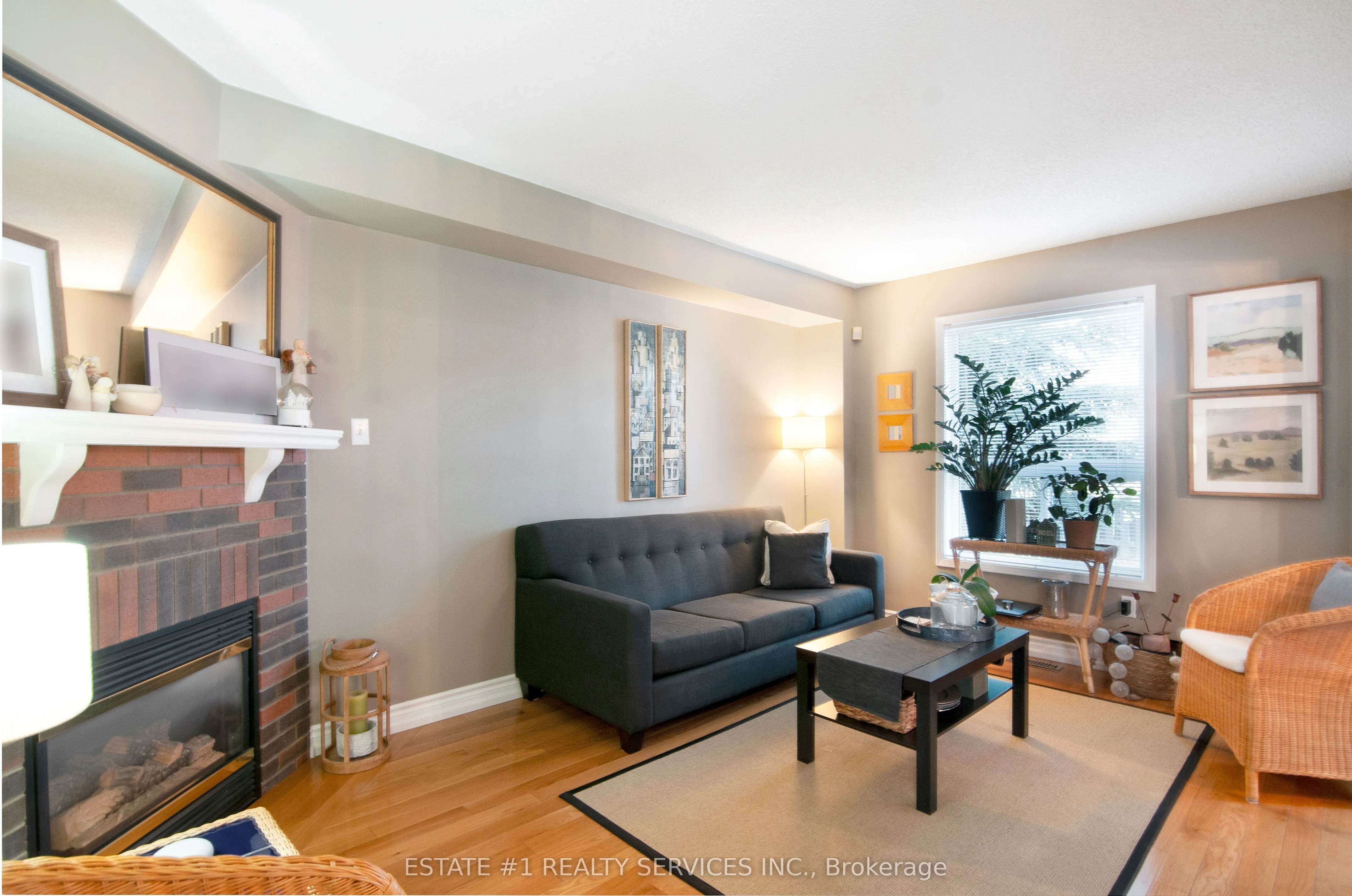 102 Cresthaven Road