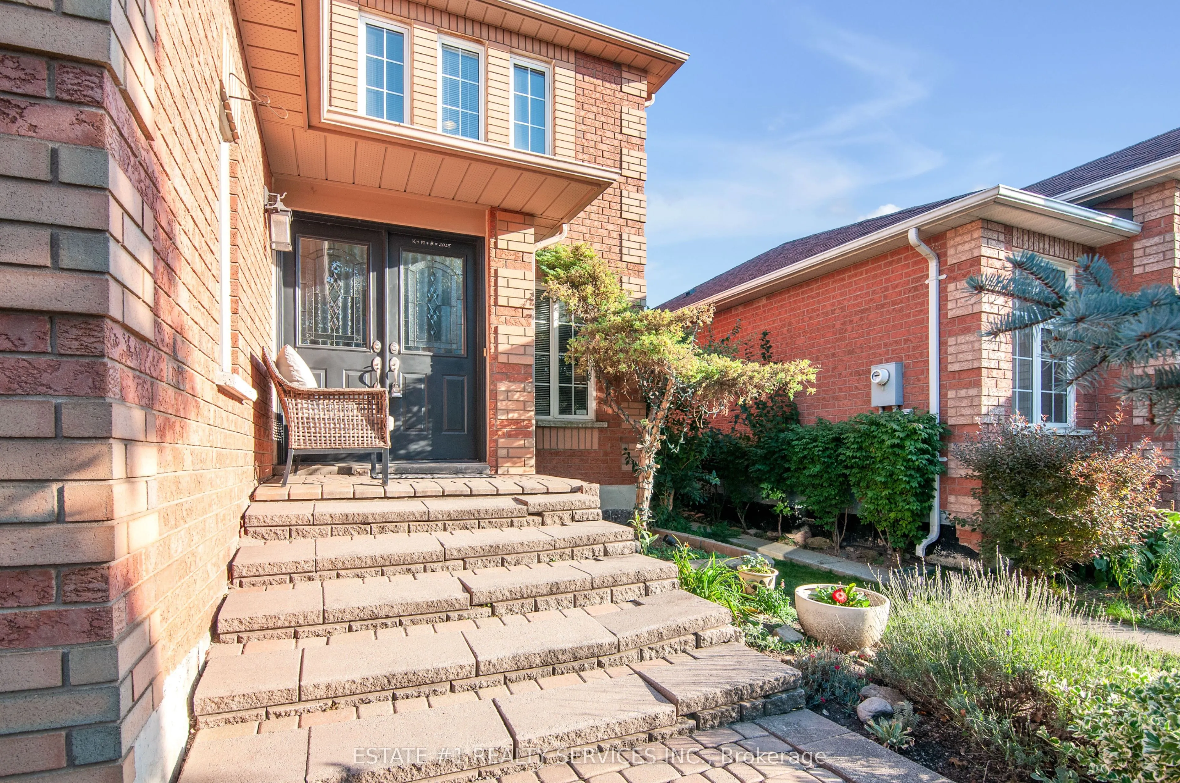 102 Cresthaven Road