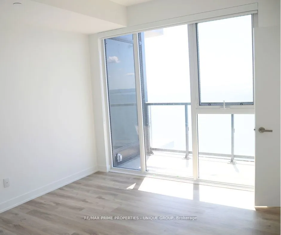 374 Martha Street, #2305