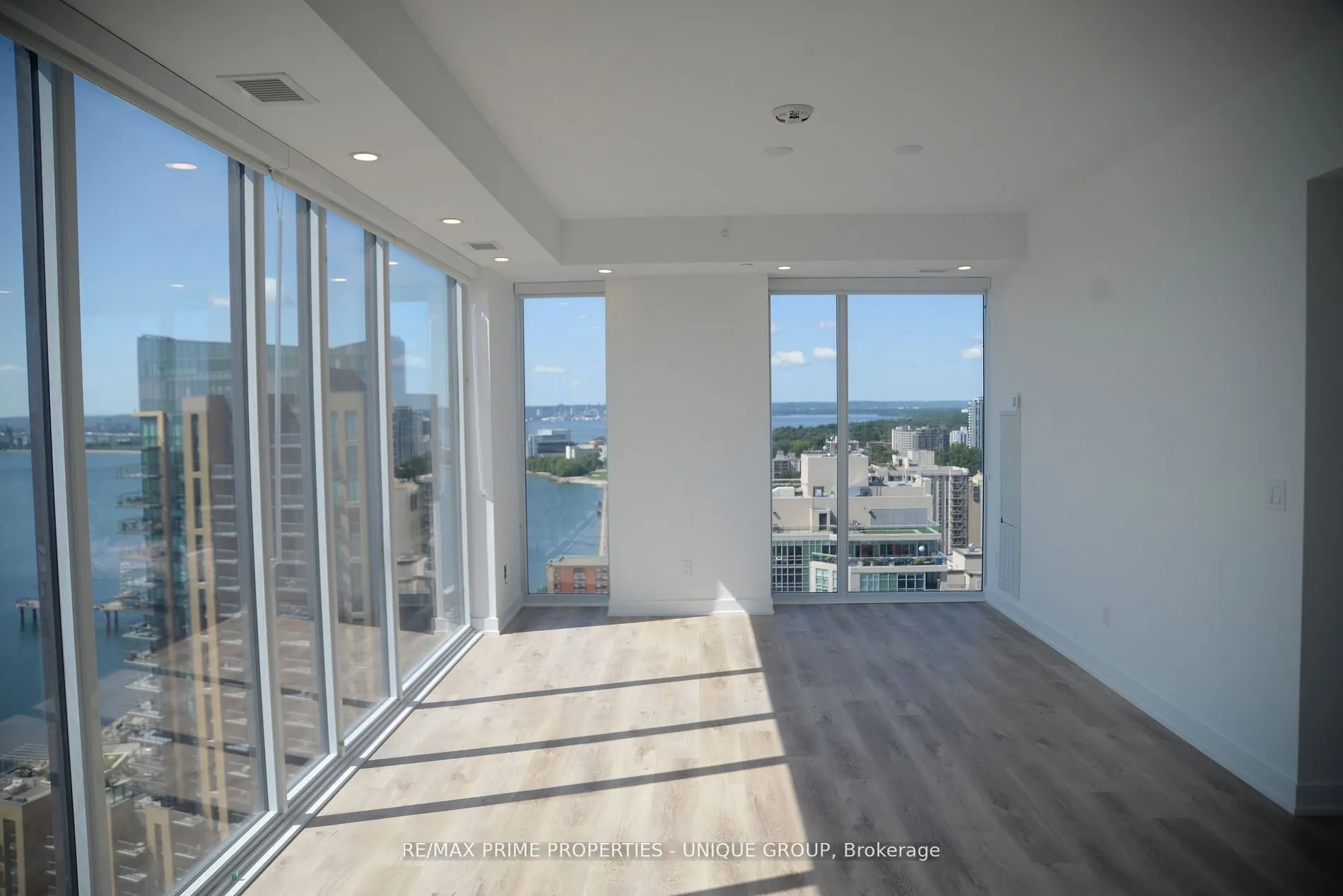 374 Martha Street, #2305