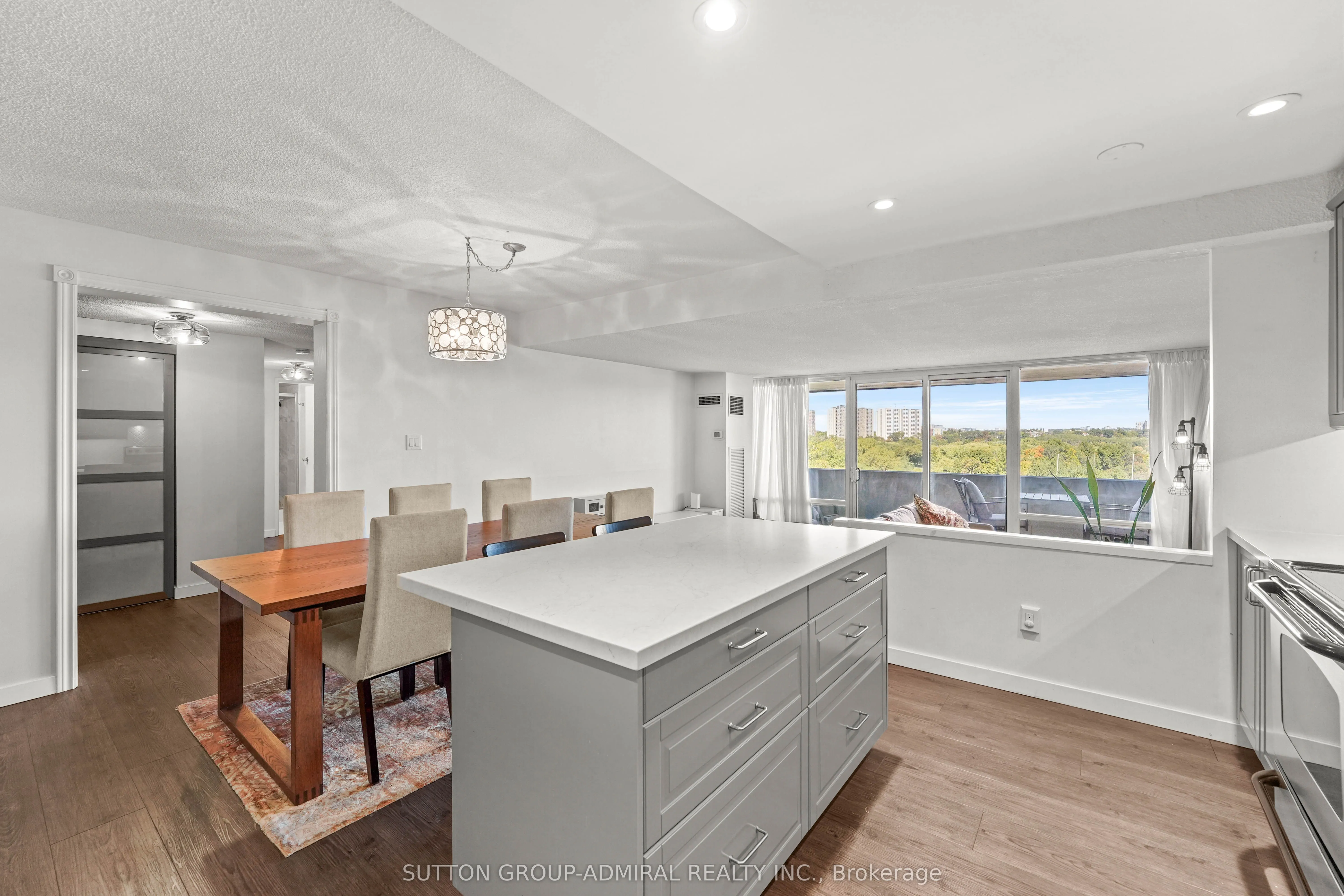270 Scarlett Road, #1001