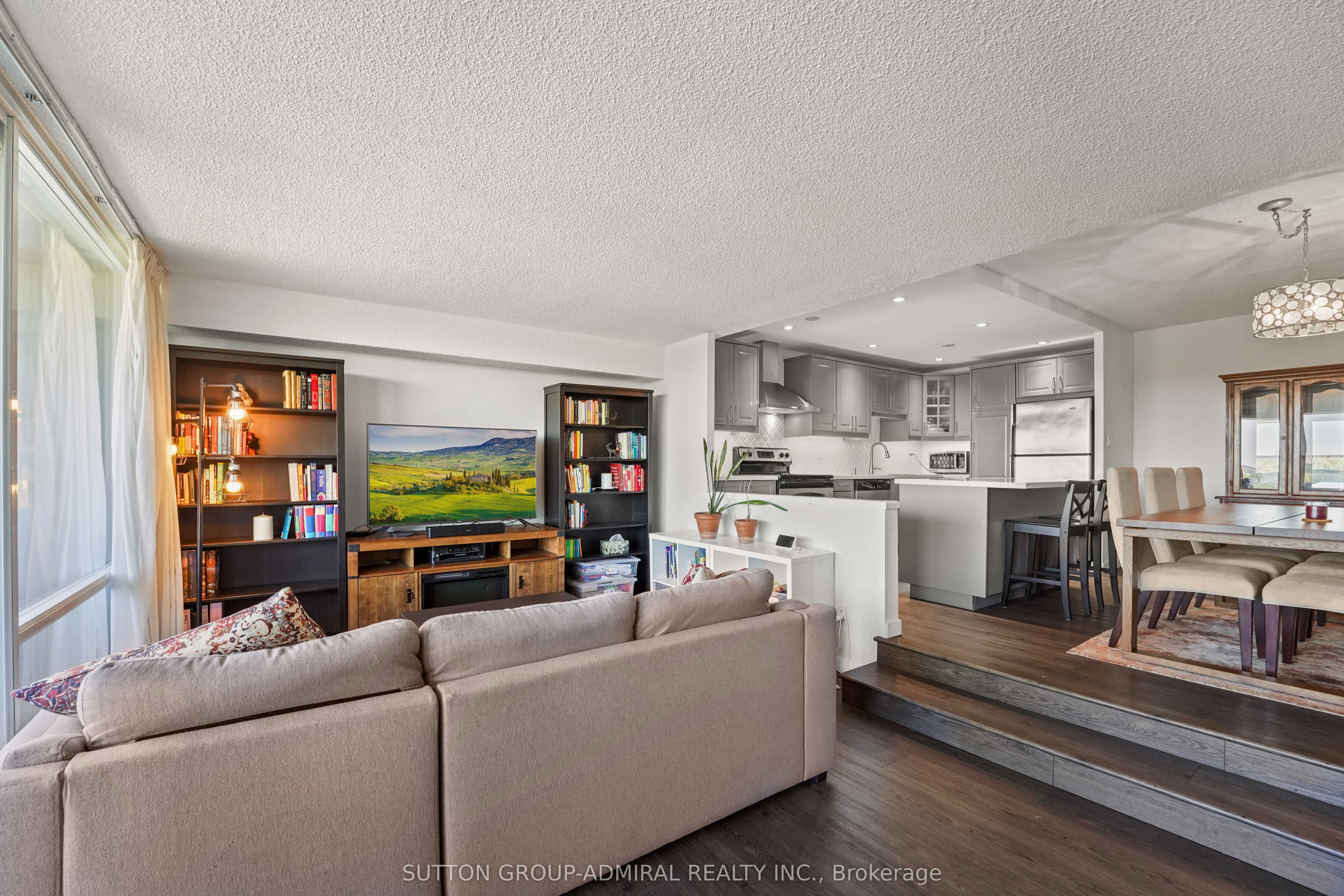 270 Scarlett Road, #1001
