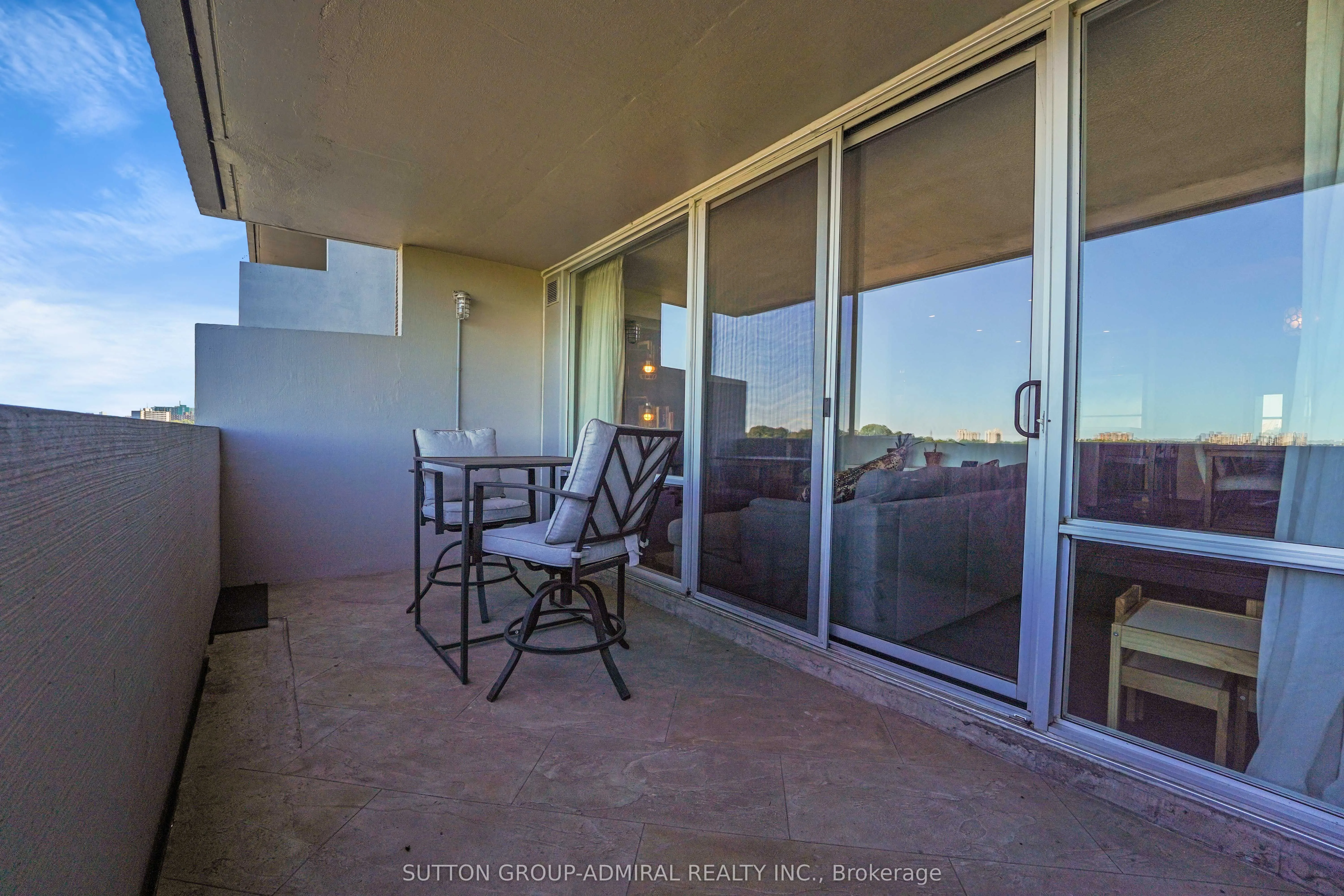 270 Scarlett Road, #1001