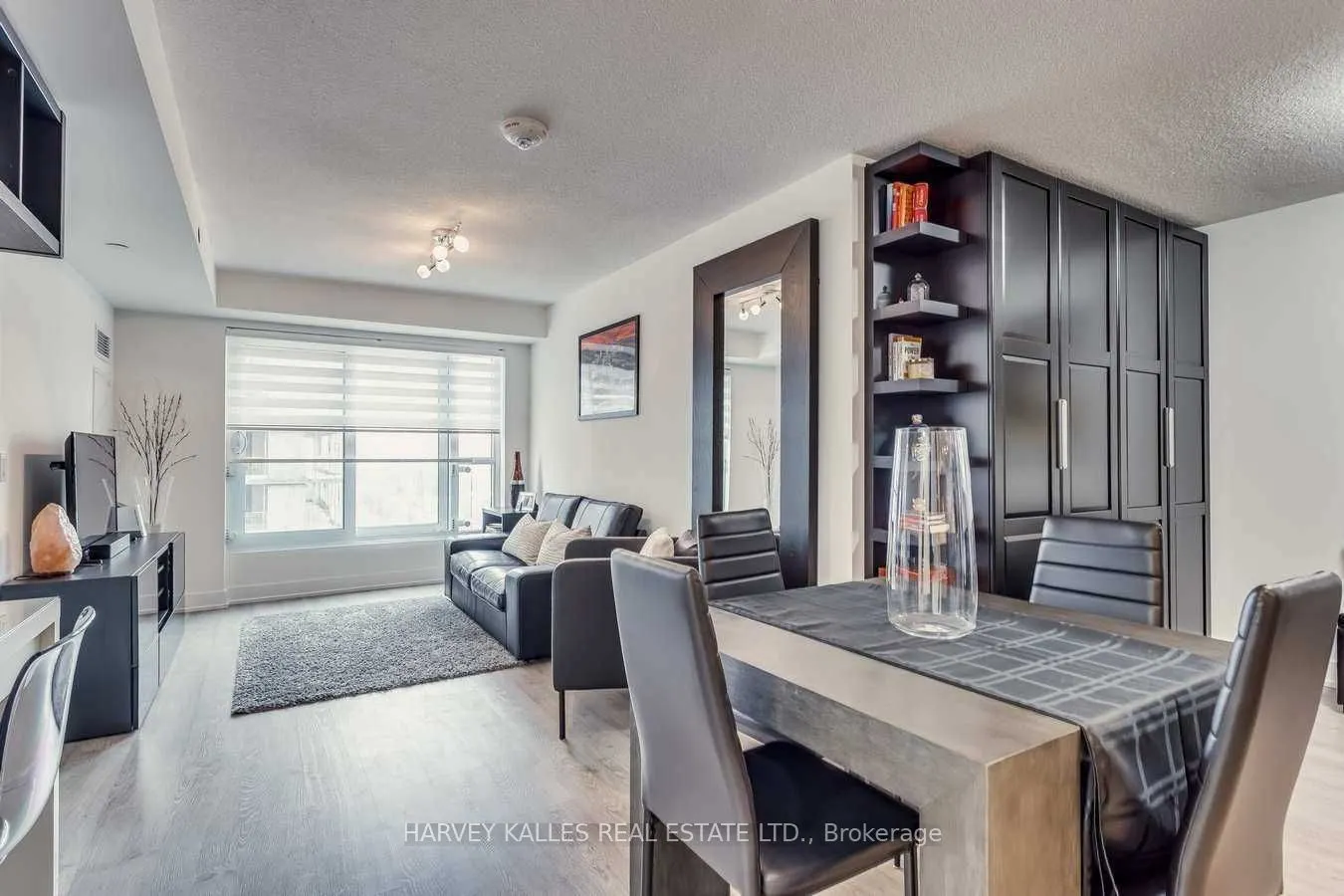 7 Mabelle Avenue, #1206