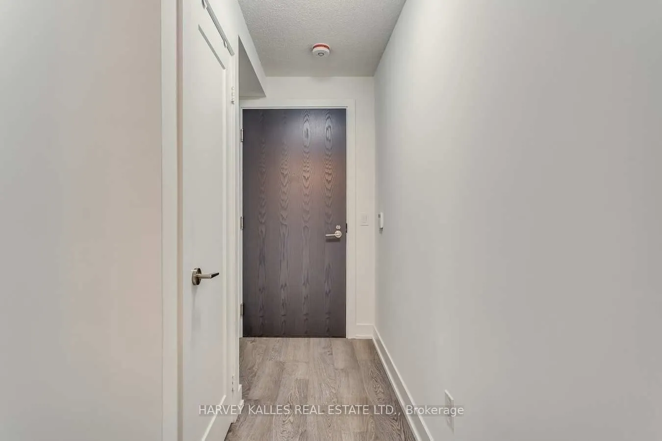 7 Mabelle Avenue, #1206
