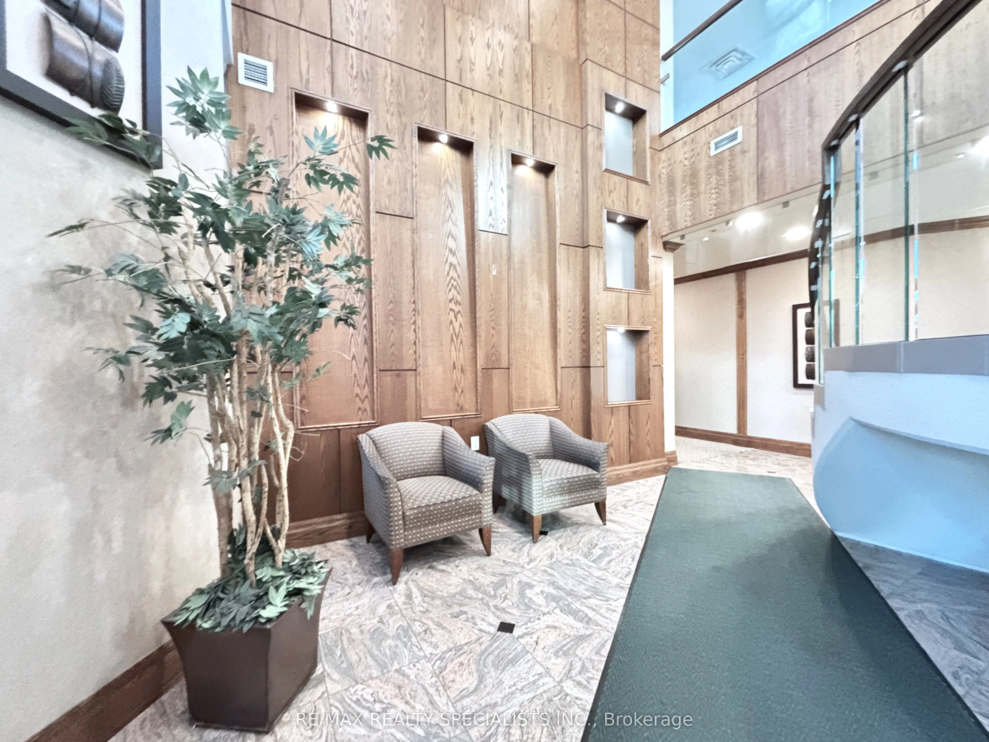 4900 Glen Erin Drive, #1604