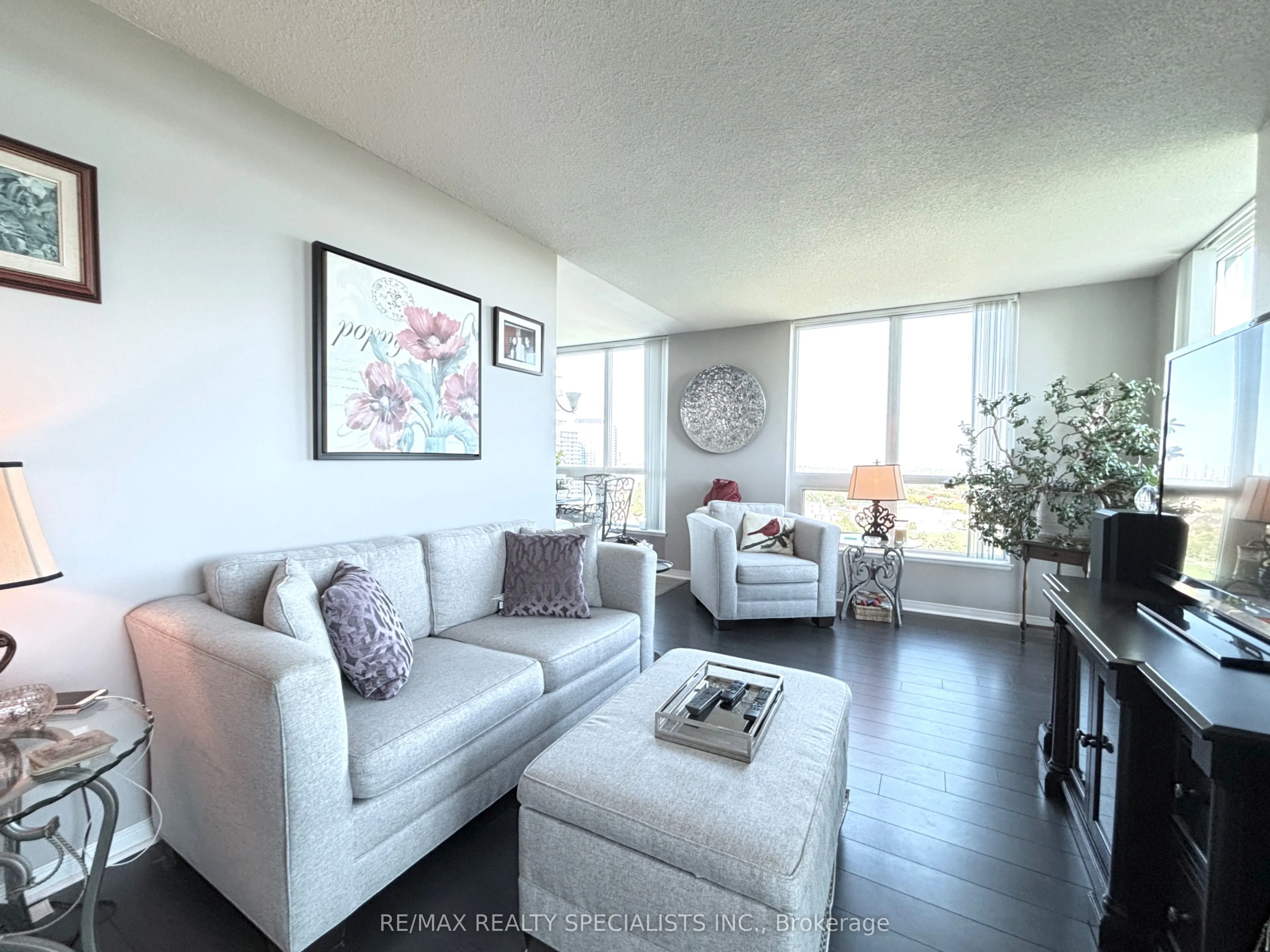 4900 Glen Erin Drive, #1604