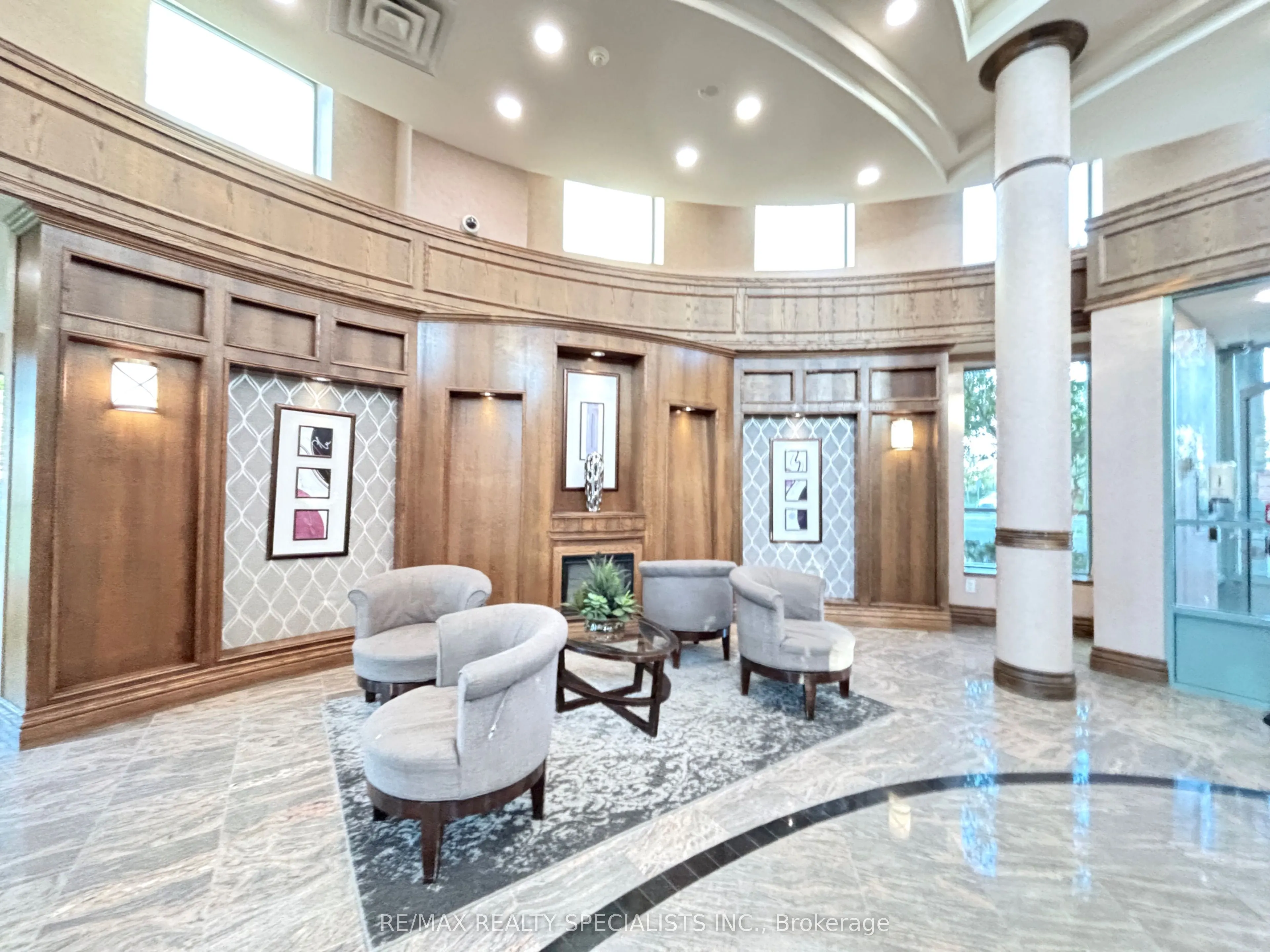 4900 Glen Erin Drive, #1604