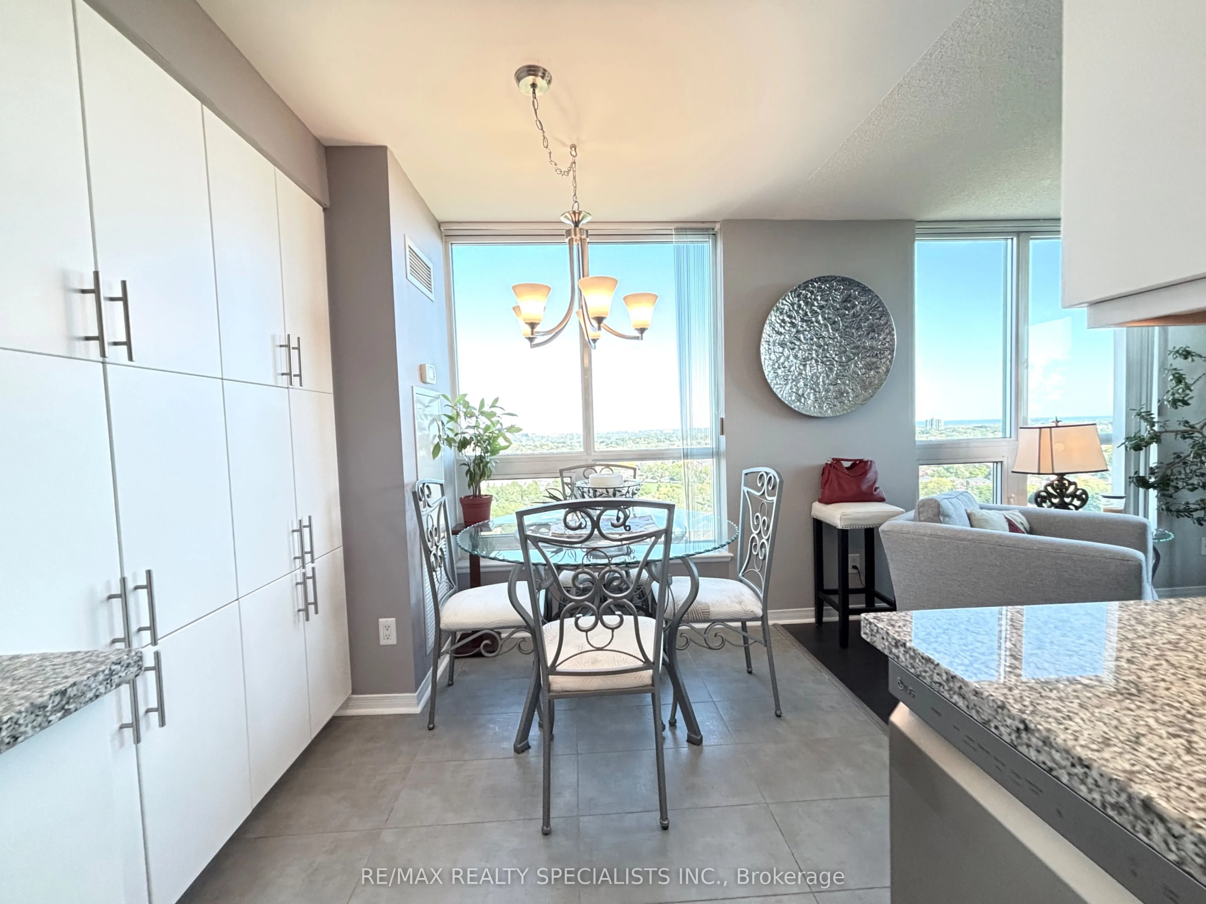 4900 Glen Erin Drive, #1604