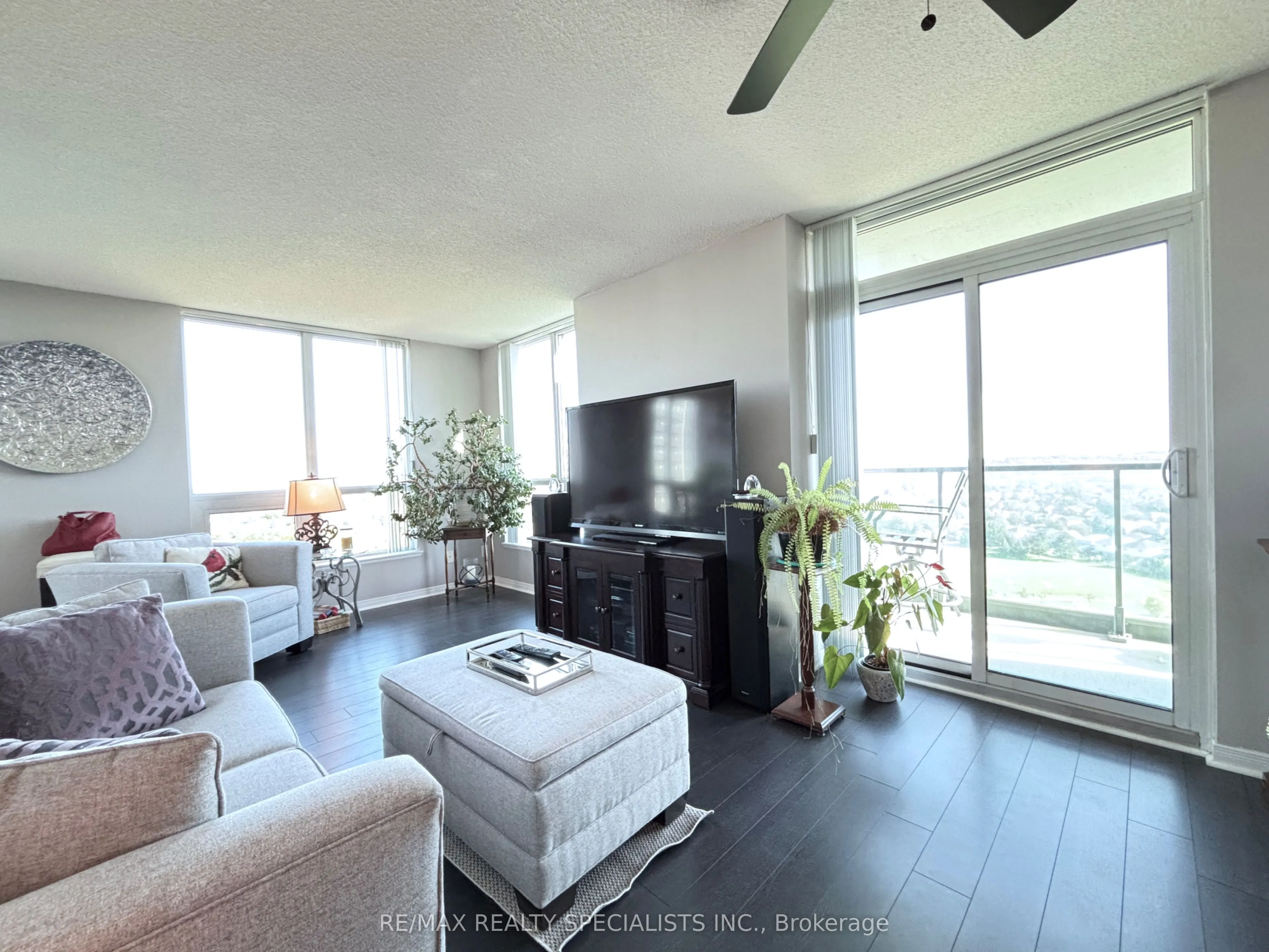 4900 Glen Erin Drive, #1604