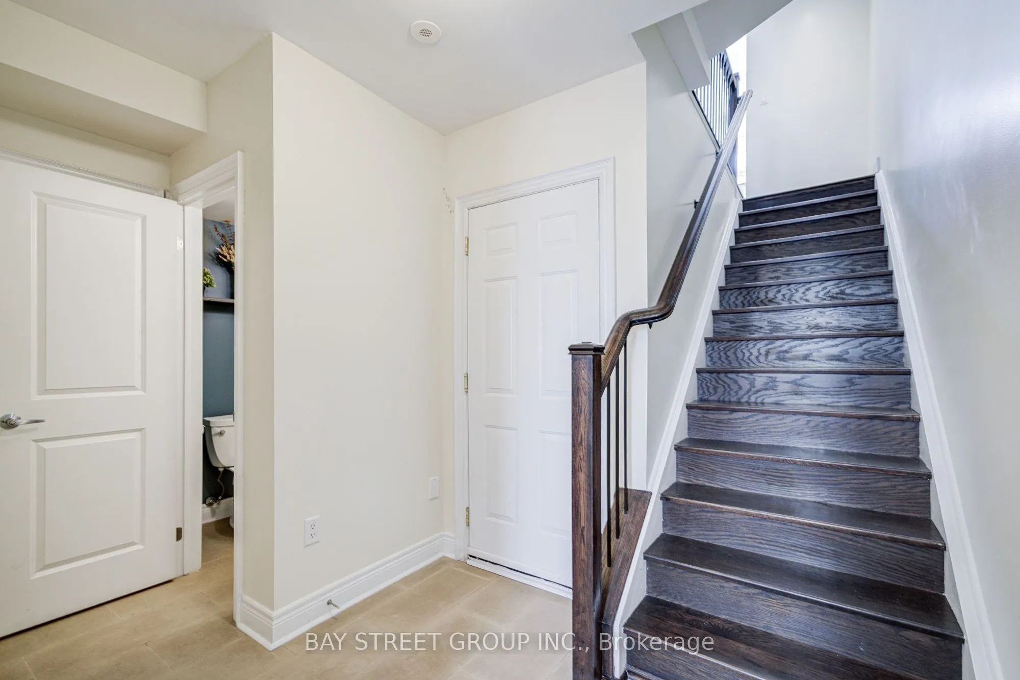 51 Lobo Mews