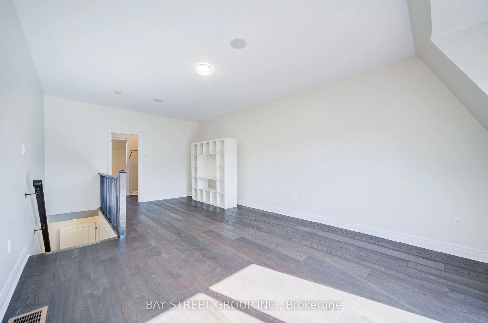 51 Lobo Mews