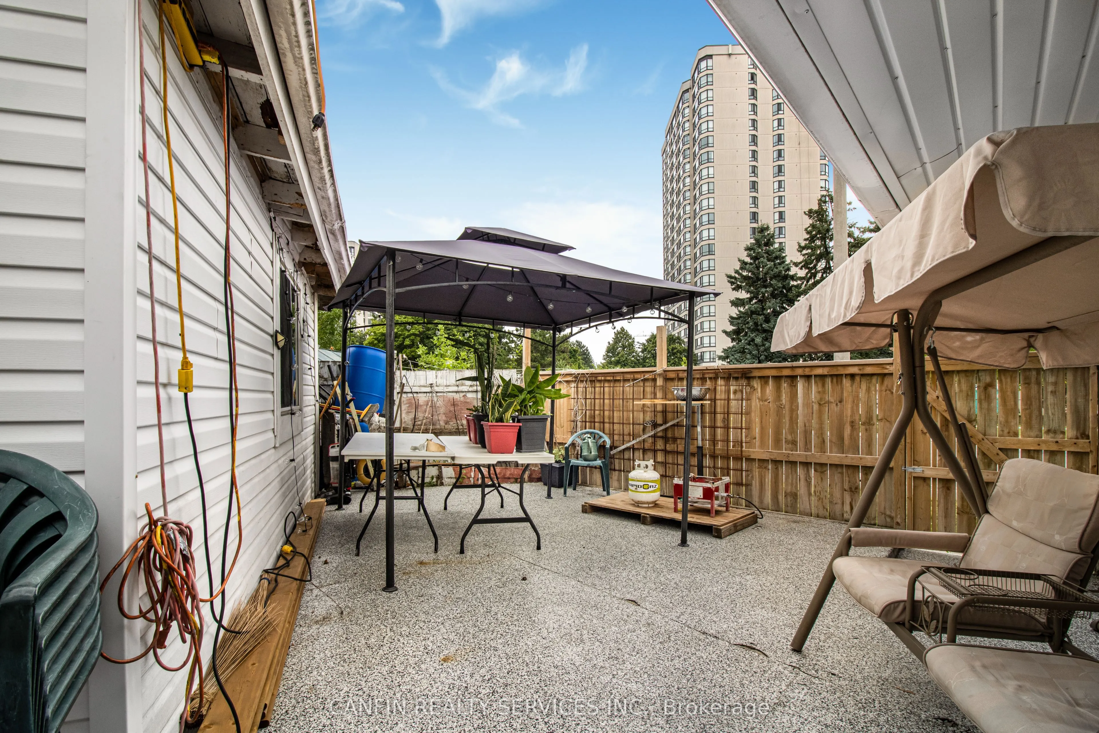 95 Huntingwood Crescent