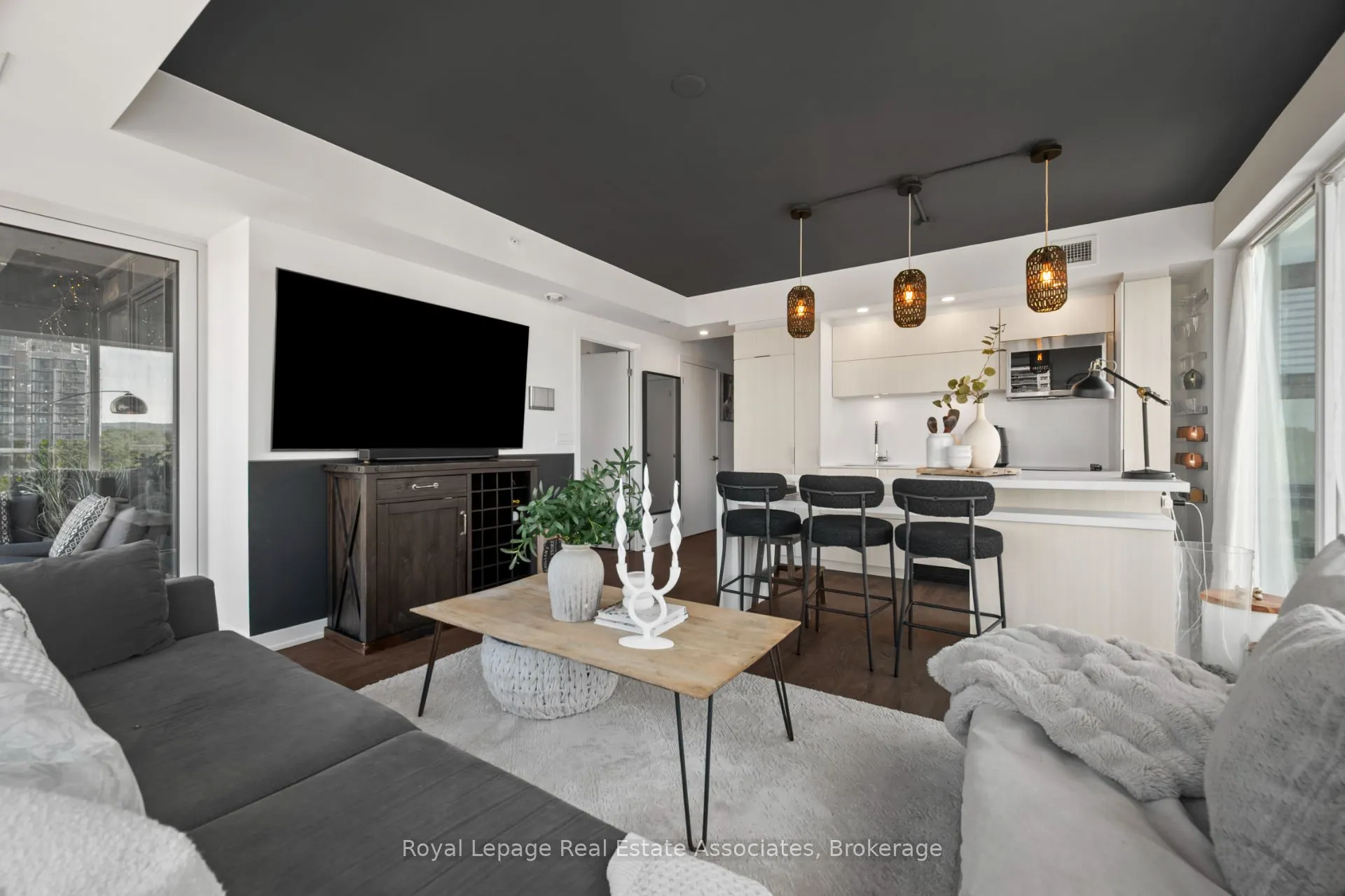 370 Martha Street, #602