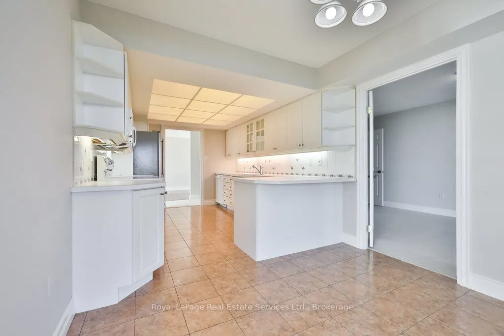 2170 Marine Drive, #607