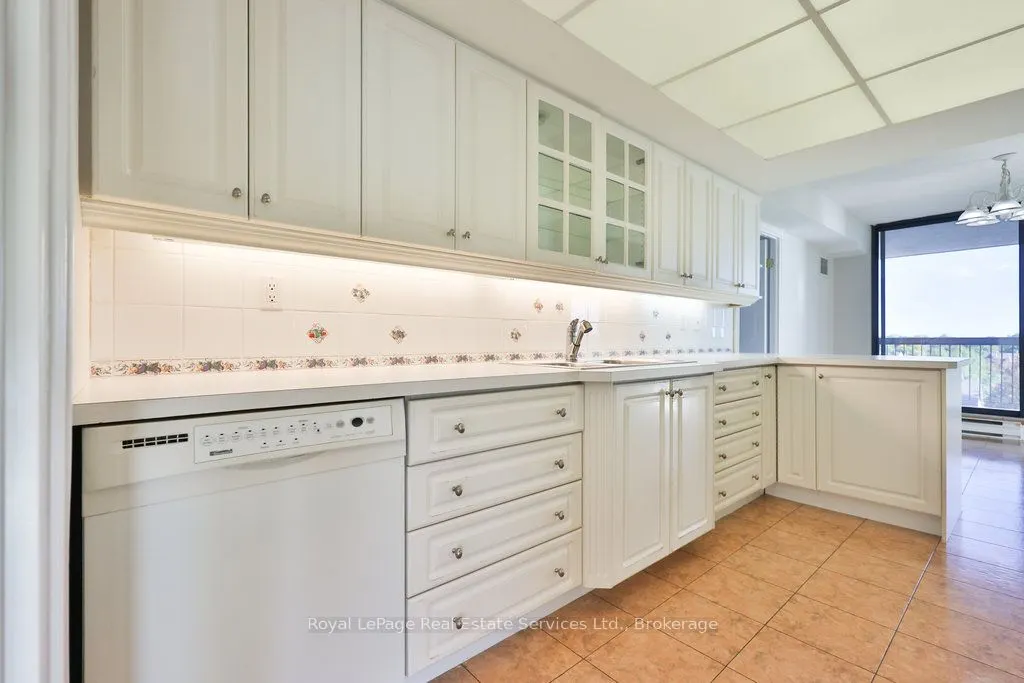 2170 Marine Drive, #607