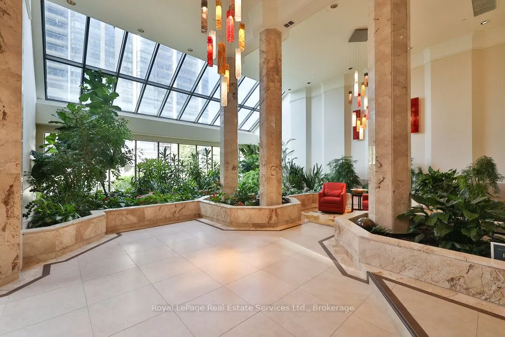 2170 Marine Drive, #607