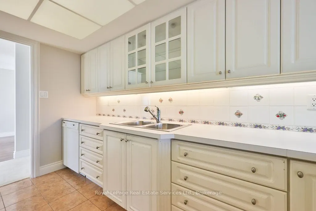 2170 Marine Drive, #607
