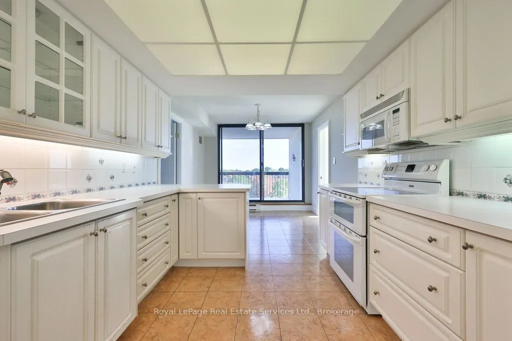 2170 Marine Drive, #607