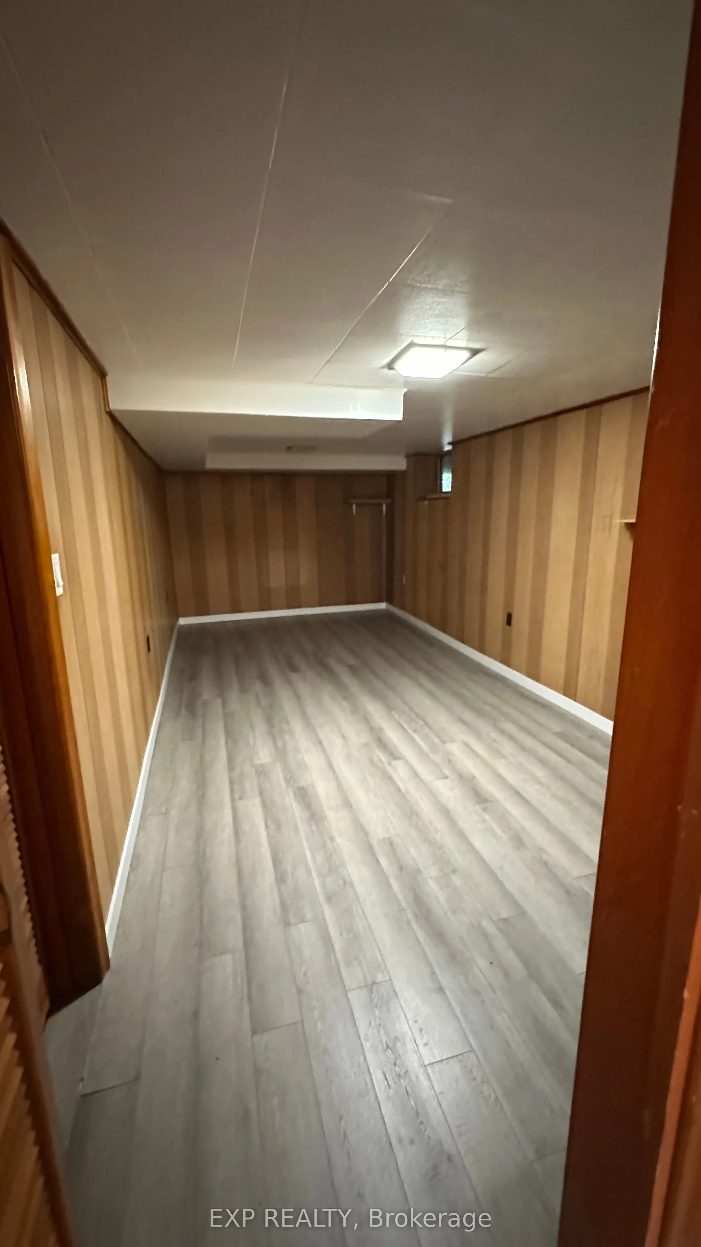 16 King Georges Drive W