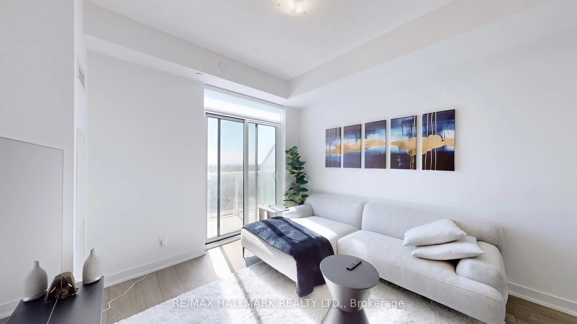 251 Manitoba Street, #1407