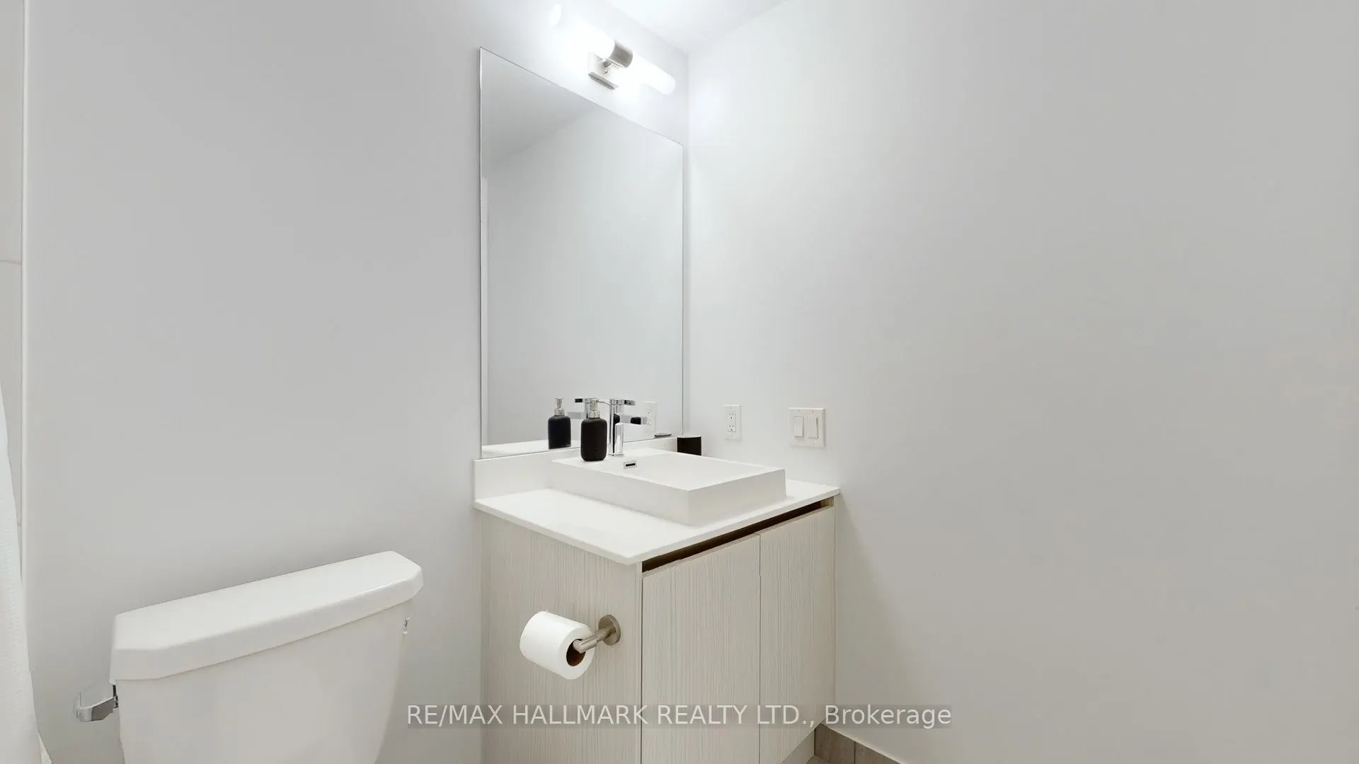 251 Manitoba Street, #1407