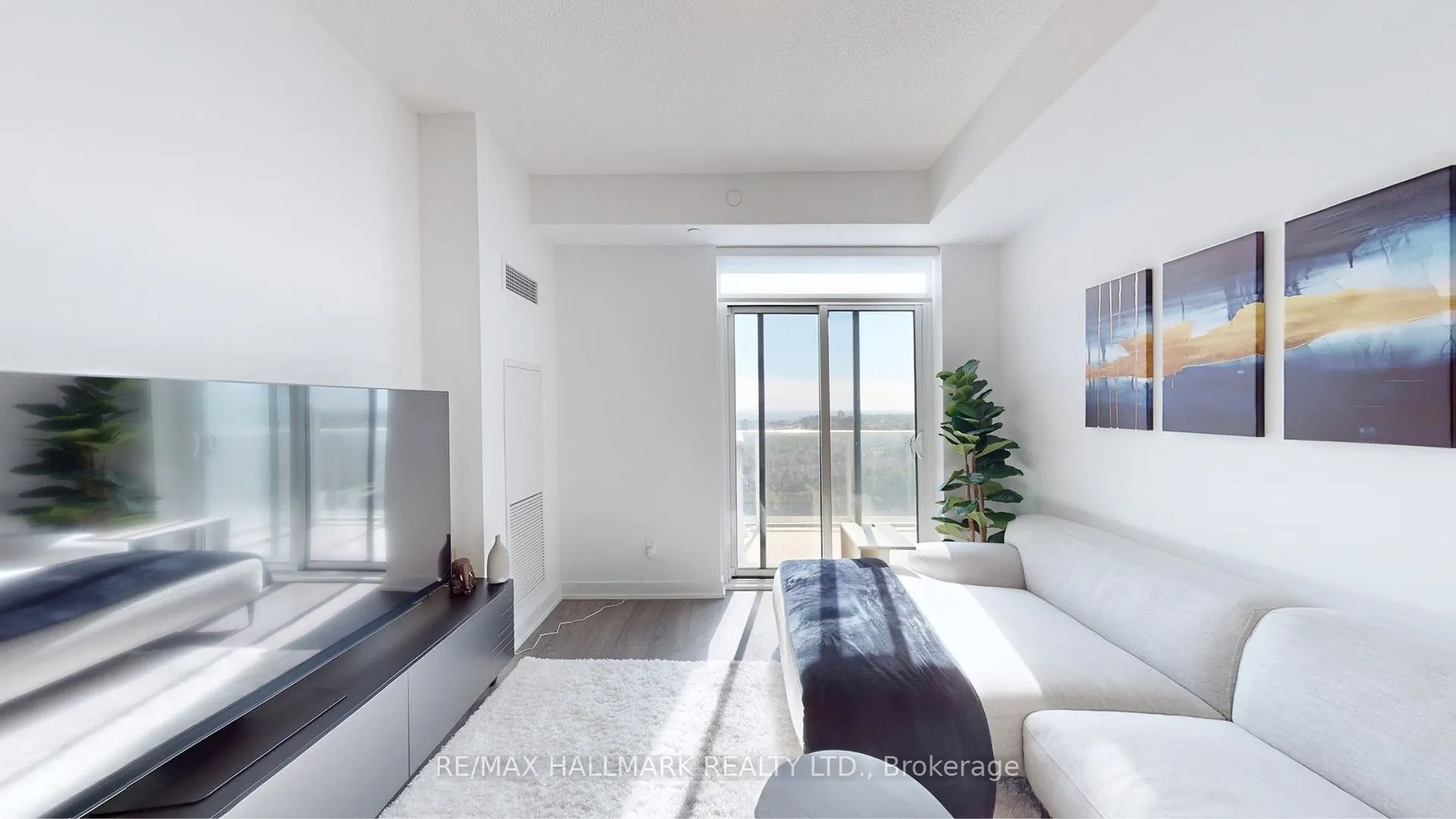 251 Manitoba Street, #1407
