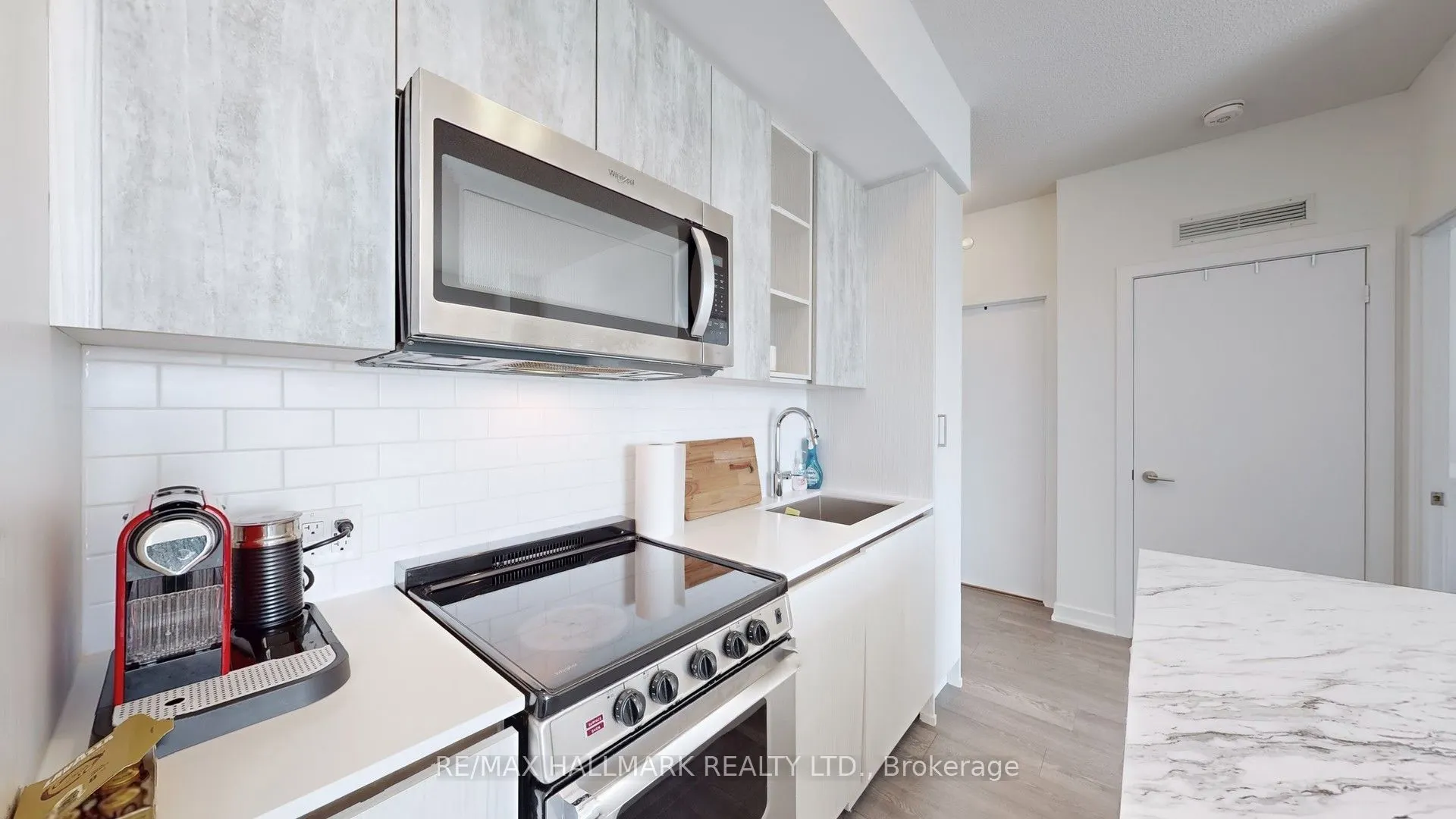 251 Manitoba Street, #1407