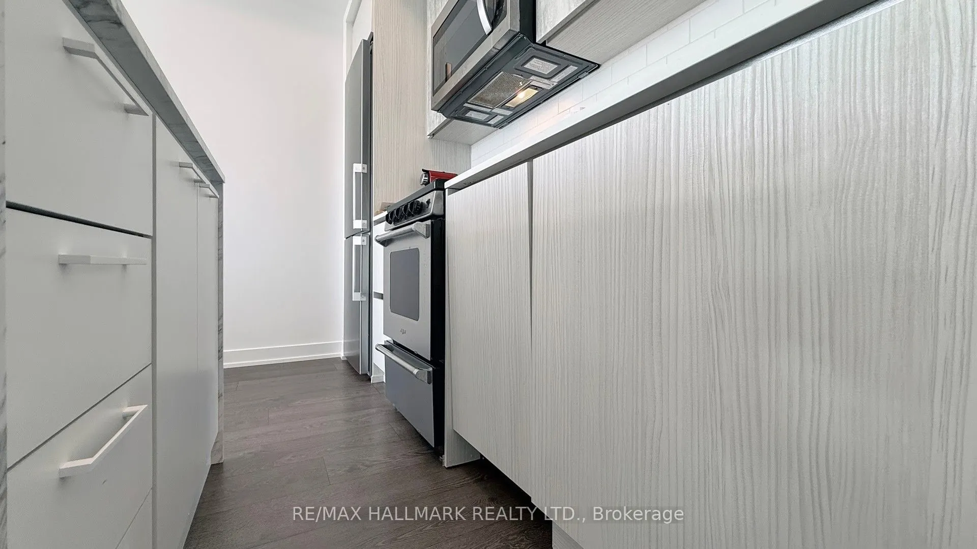 251 Manitoba Street, #1407