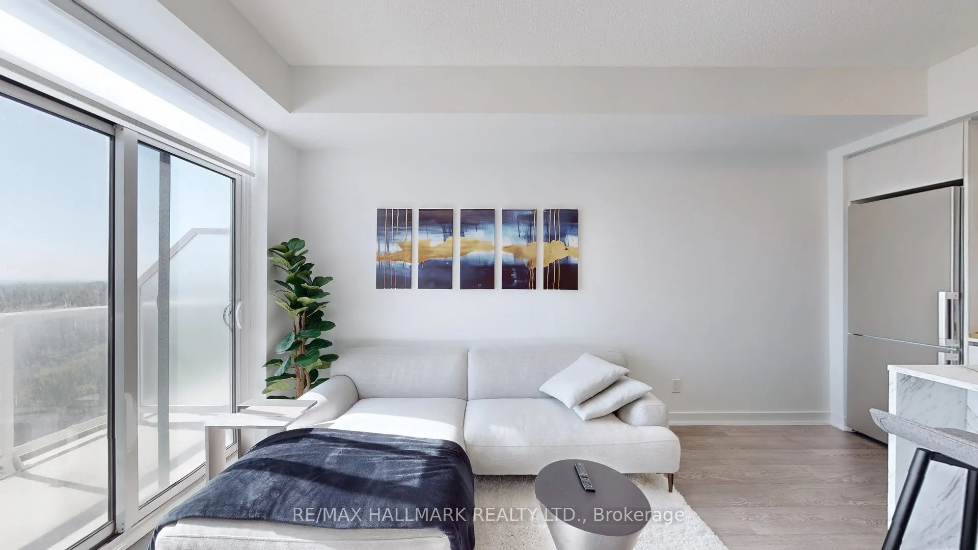 251 Manitoba Street, #1407