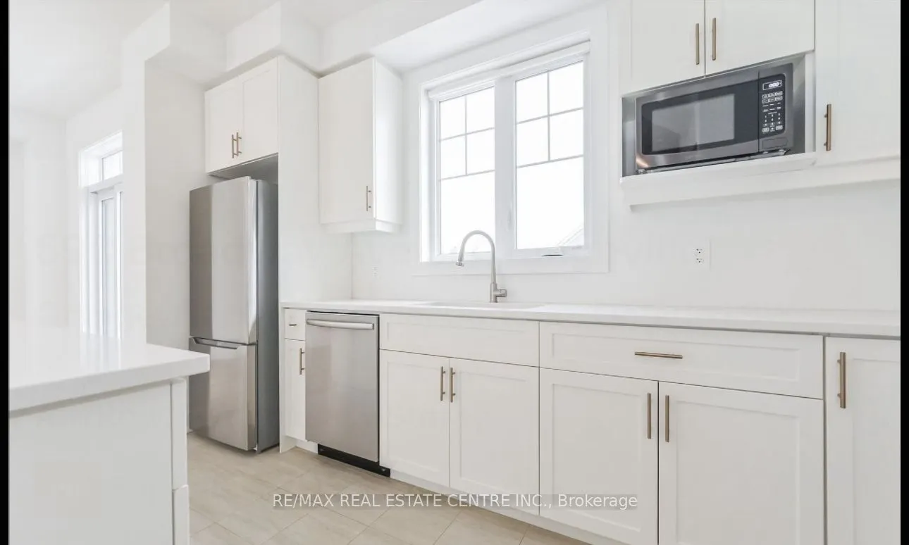 690 Broadway Avenue, #3