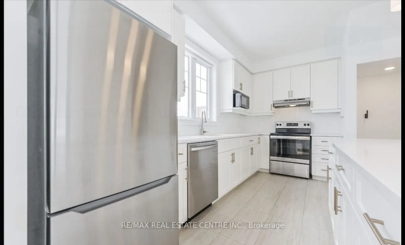 690 Broadway Avenue, #3