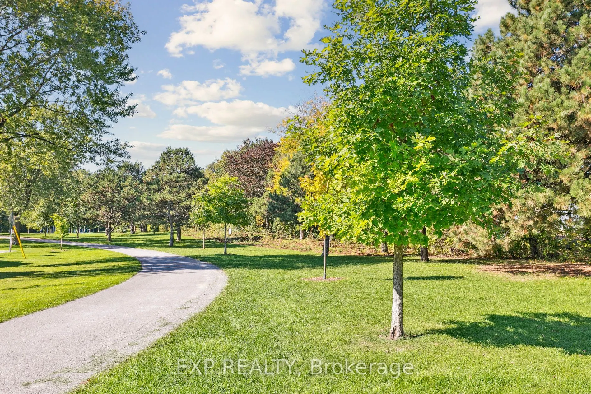 15 Carnation Avenue, #2nd Level