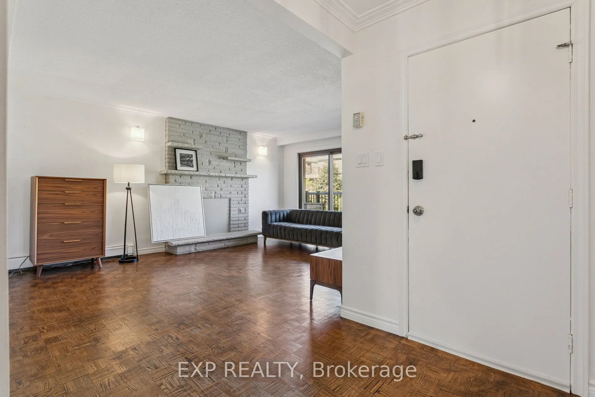 15 Carnation Avenue, #2nd Level