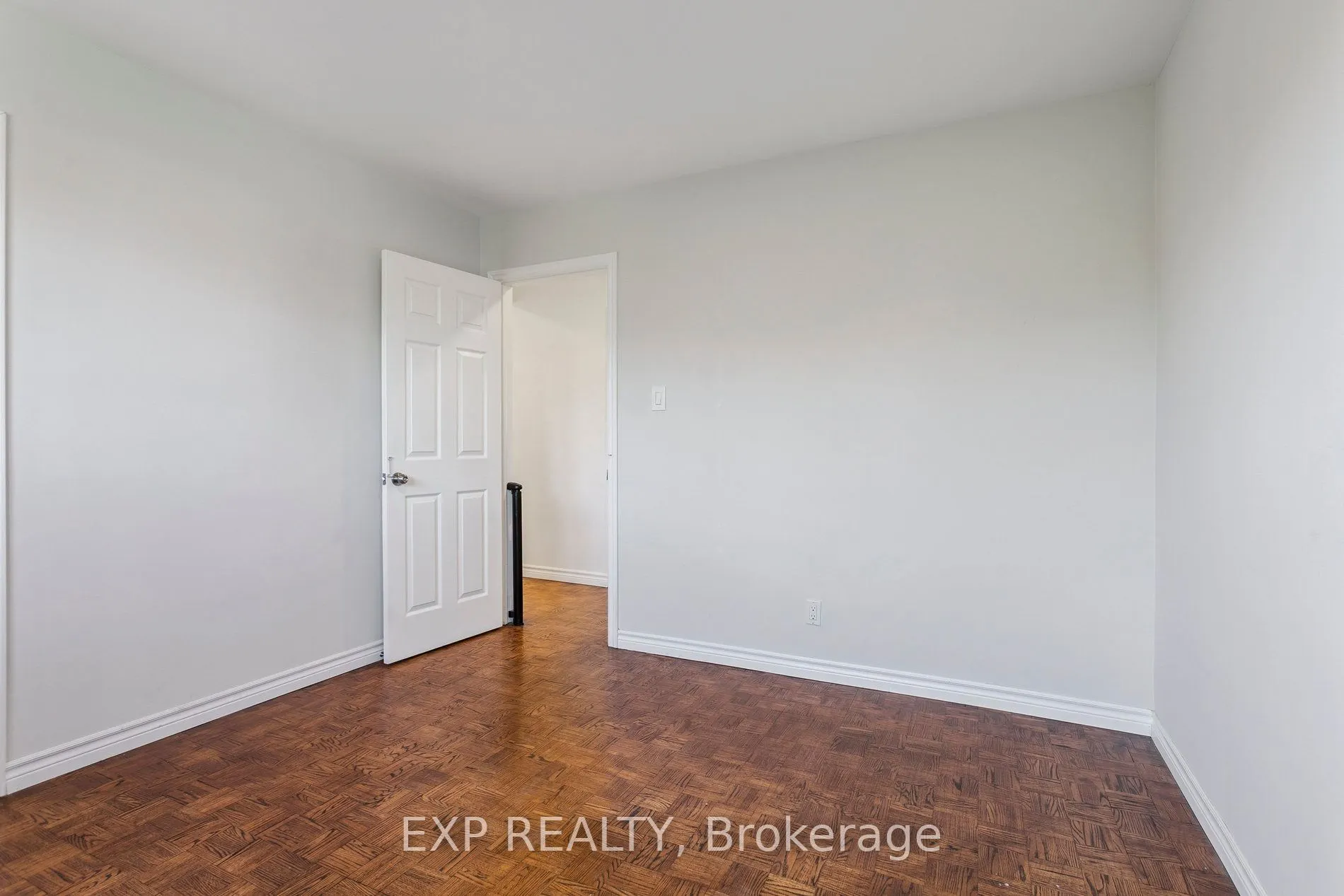 15 Carnation Avenue, #2nd Level