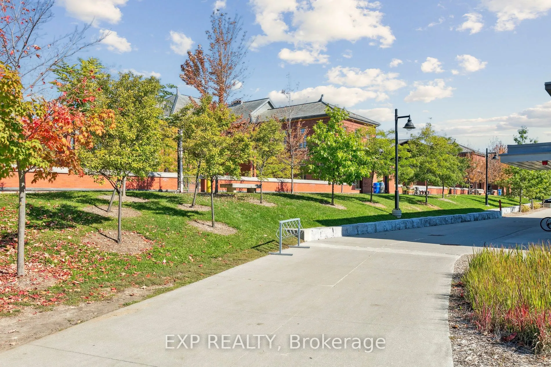 15 Carnation Avenue, #2nd Level