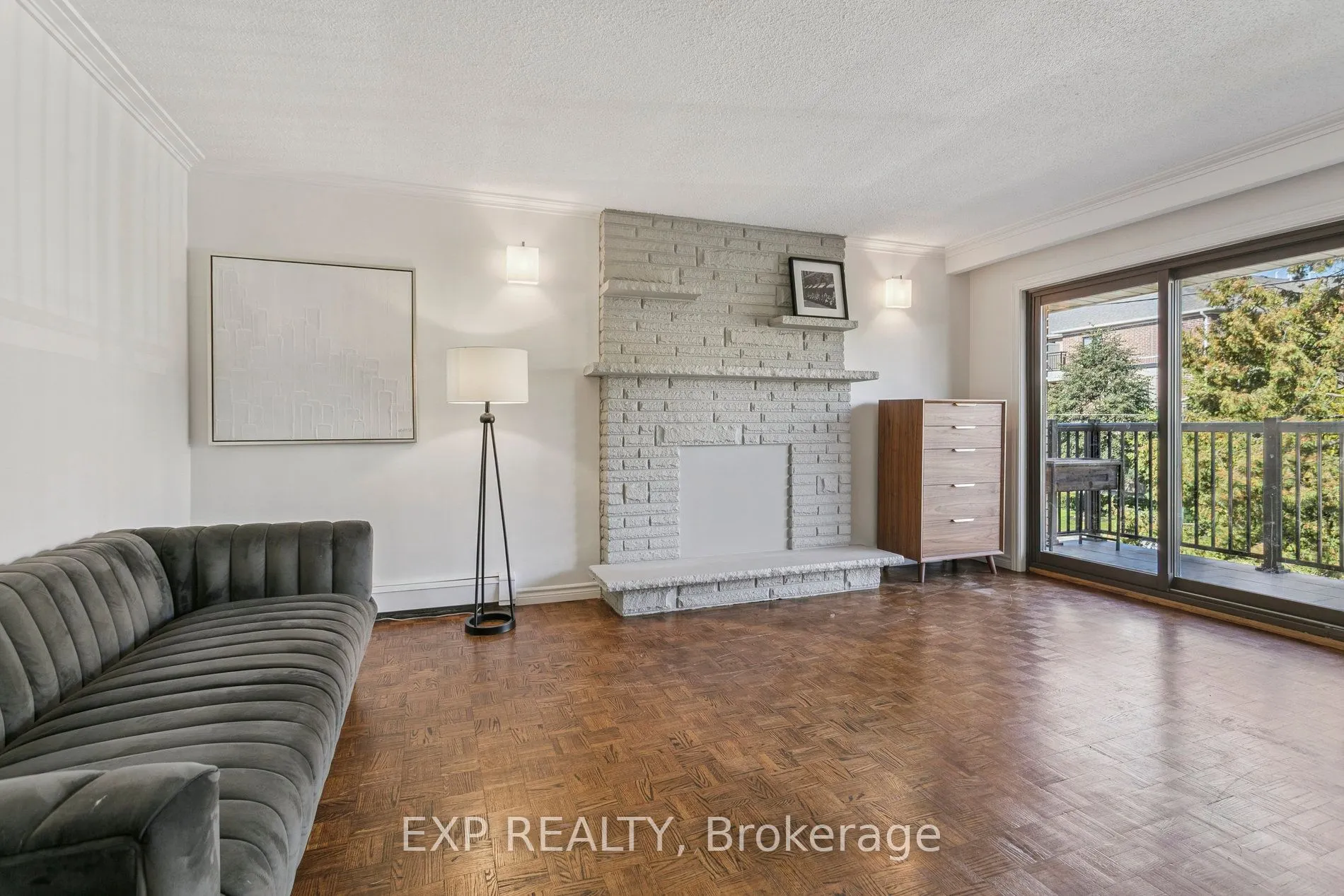 15 Carnation Avenue, #2nd Level