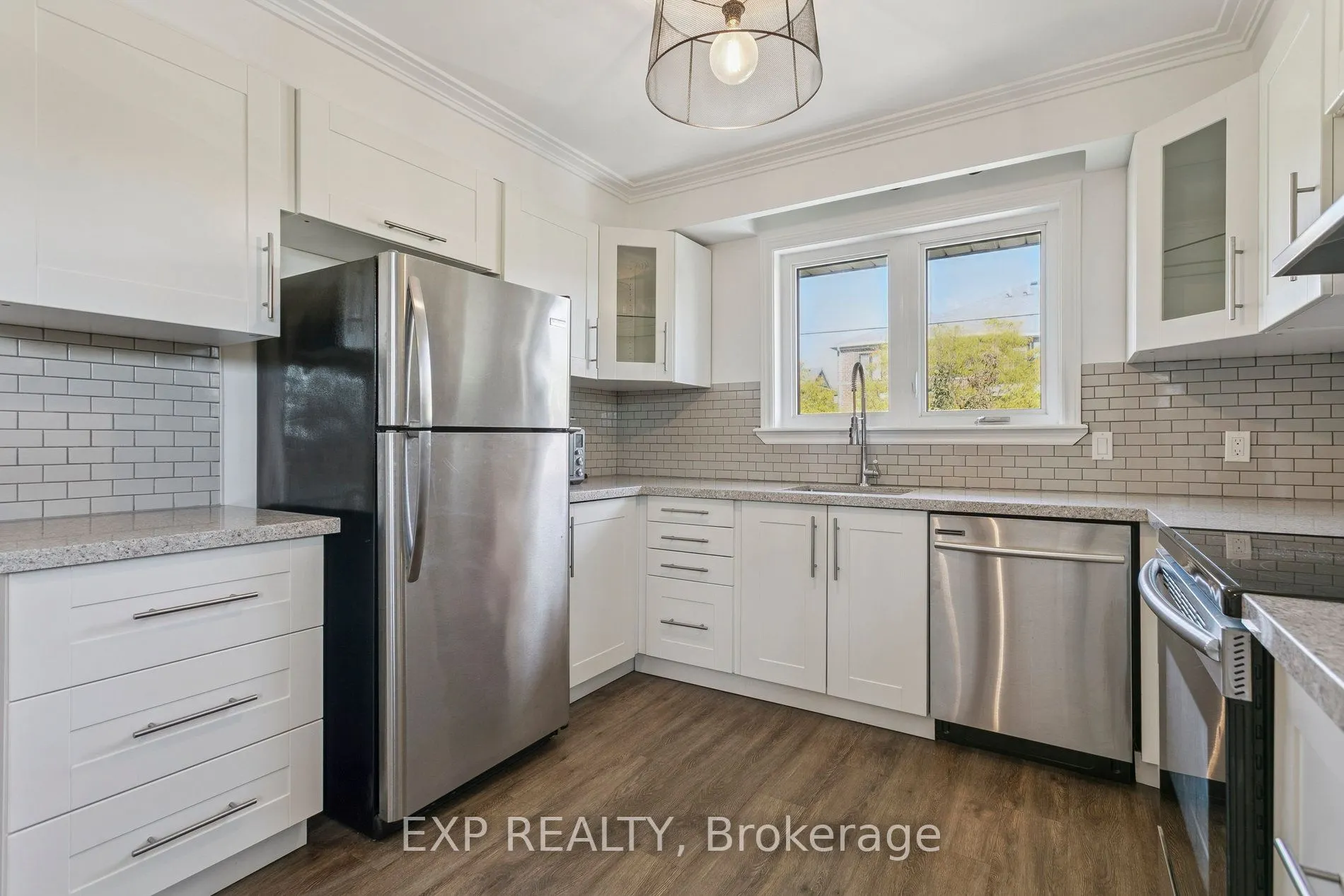 15 Carnation Avenue, #2nd Level