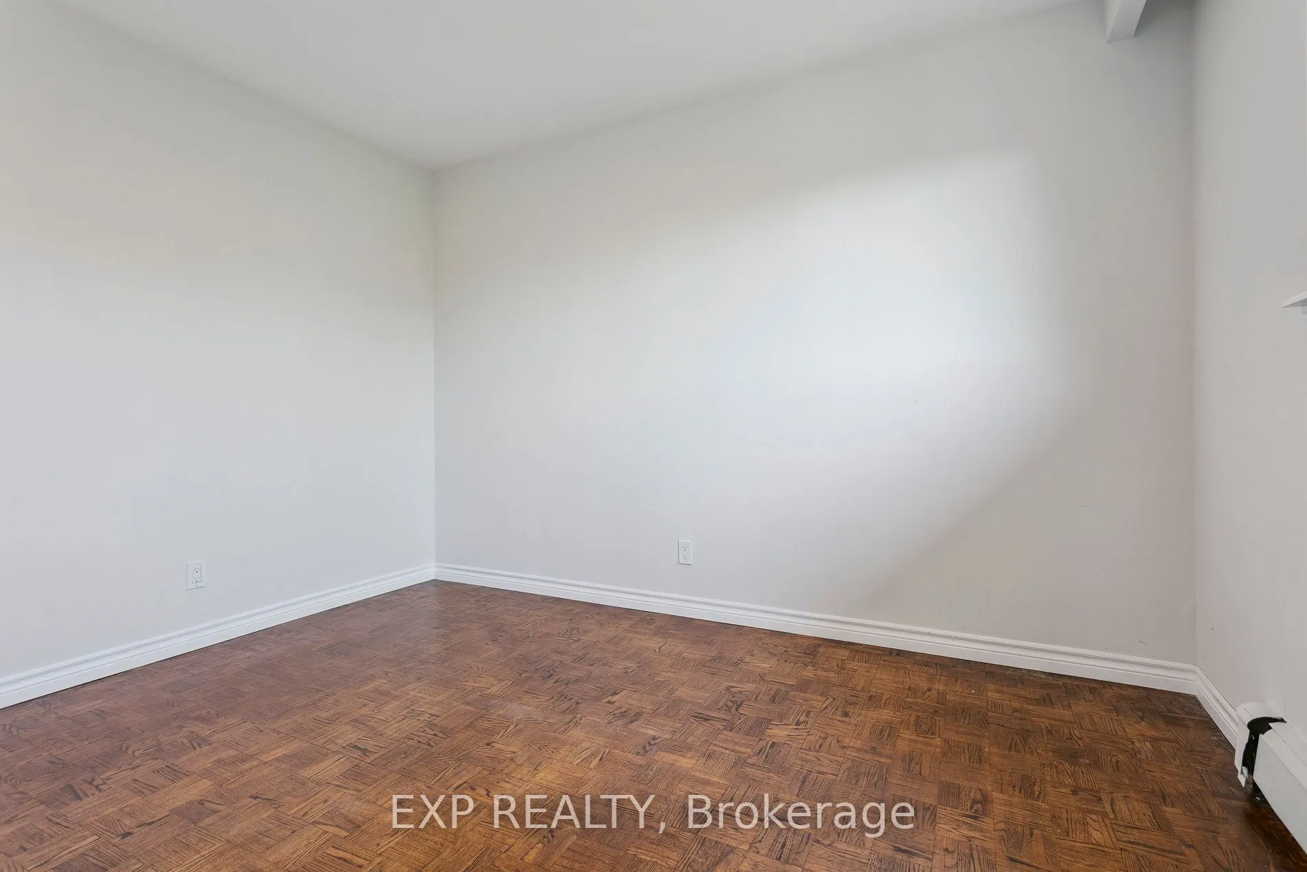 15 Carnation Avenue, #2nd Level